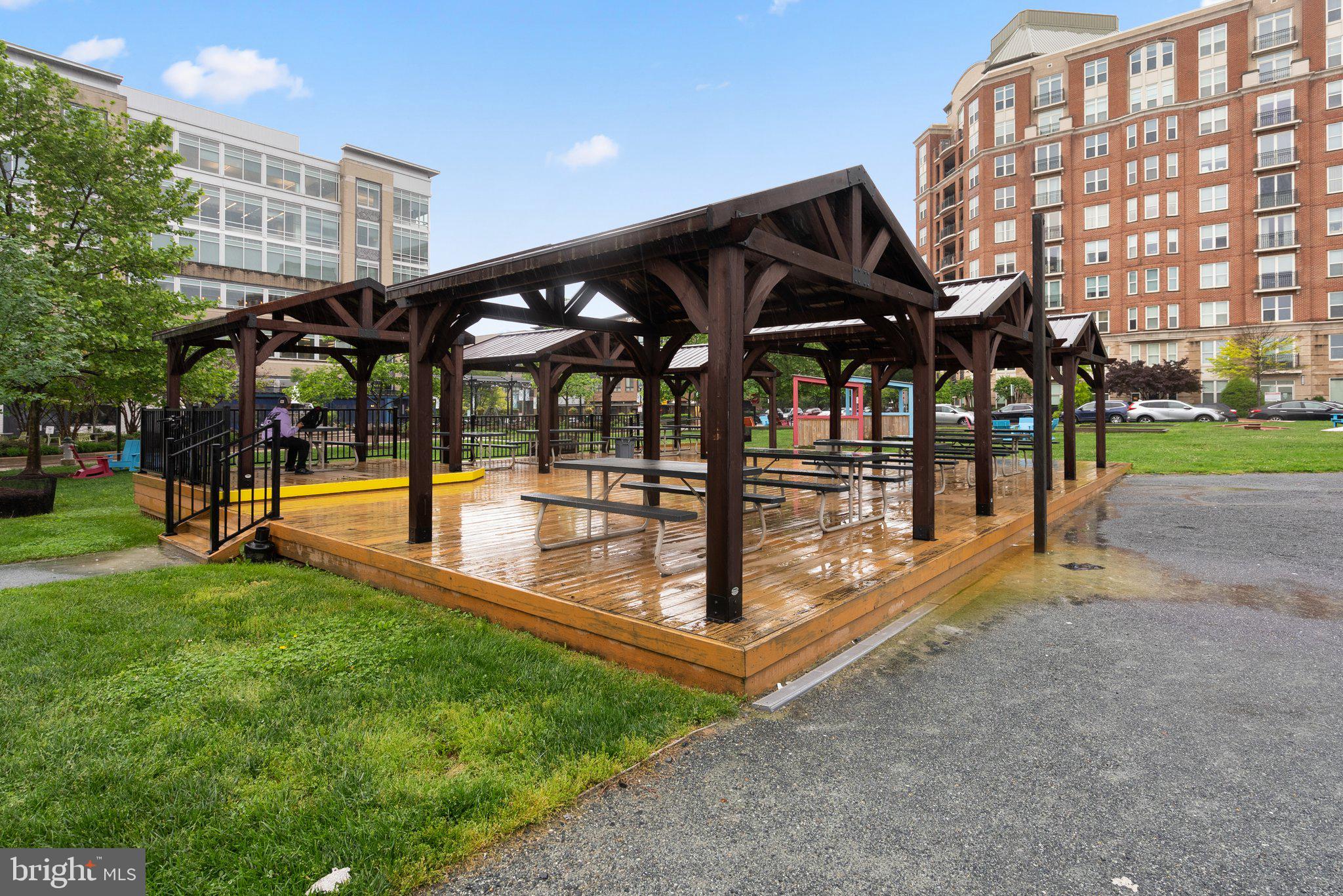 NORTHSIDE - Residential