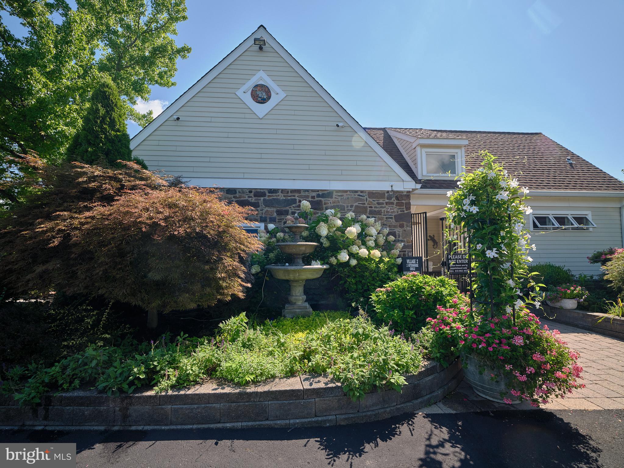 VILLAGE II - Residential Lease