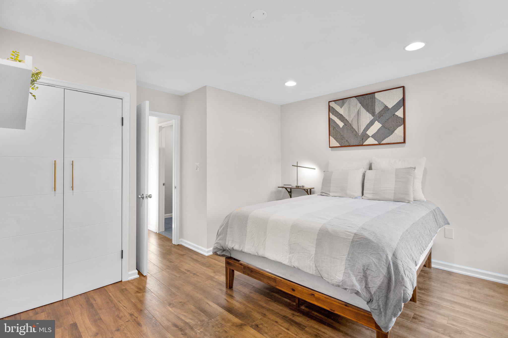 SAWYERS CLUSTER - Residential Lease