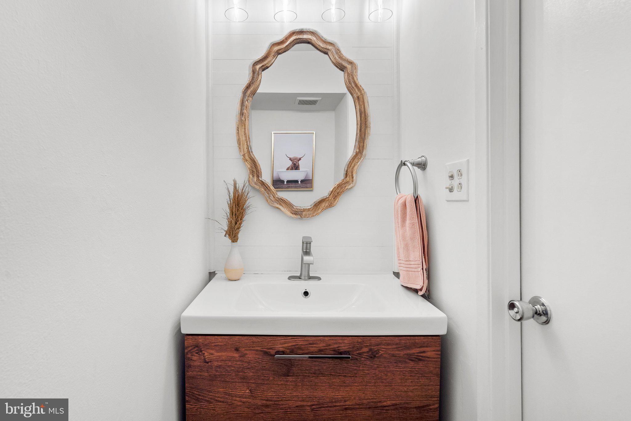 SAWYERS CLUSTER - Residential Lease