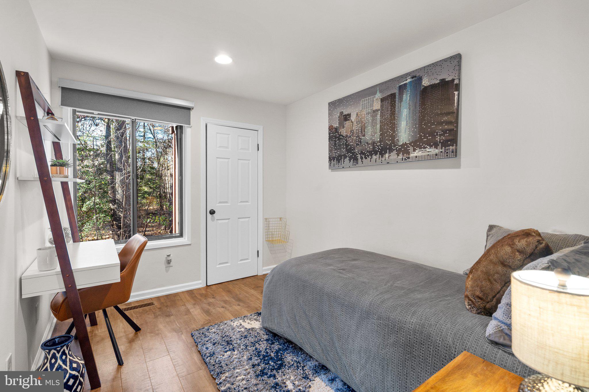 SAWYERS CLUSTER - Residential Lease