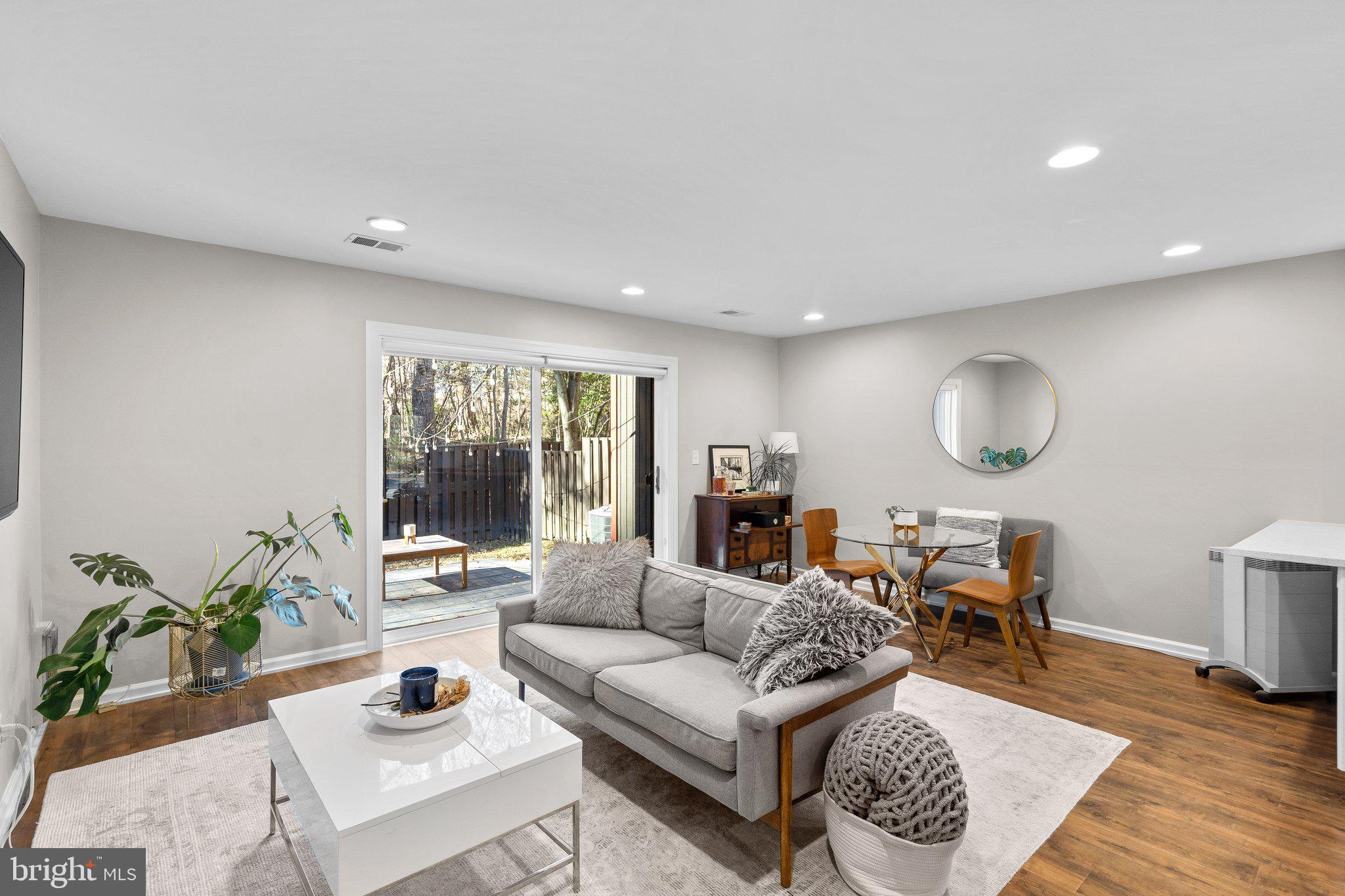 SAWYERS CLUSTER - Residential Lease