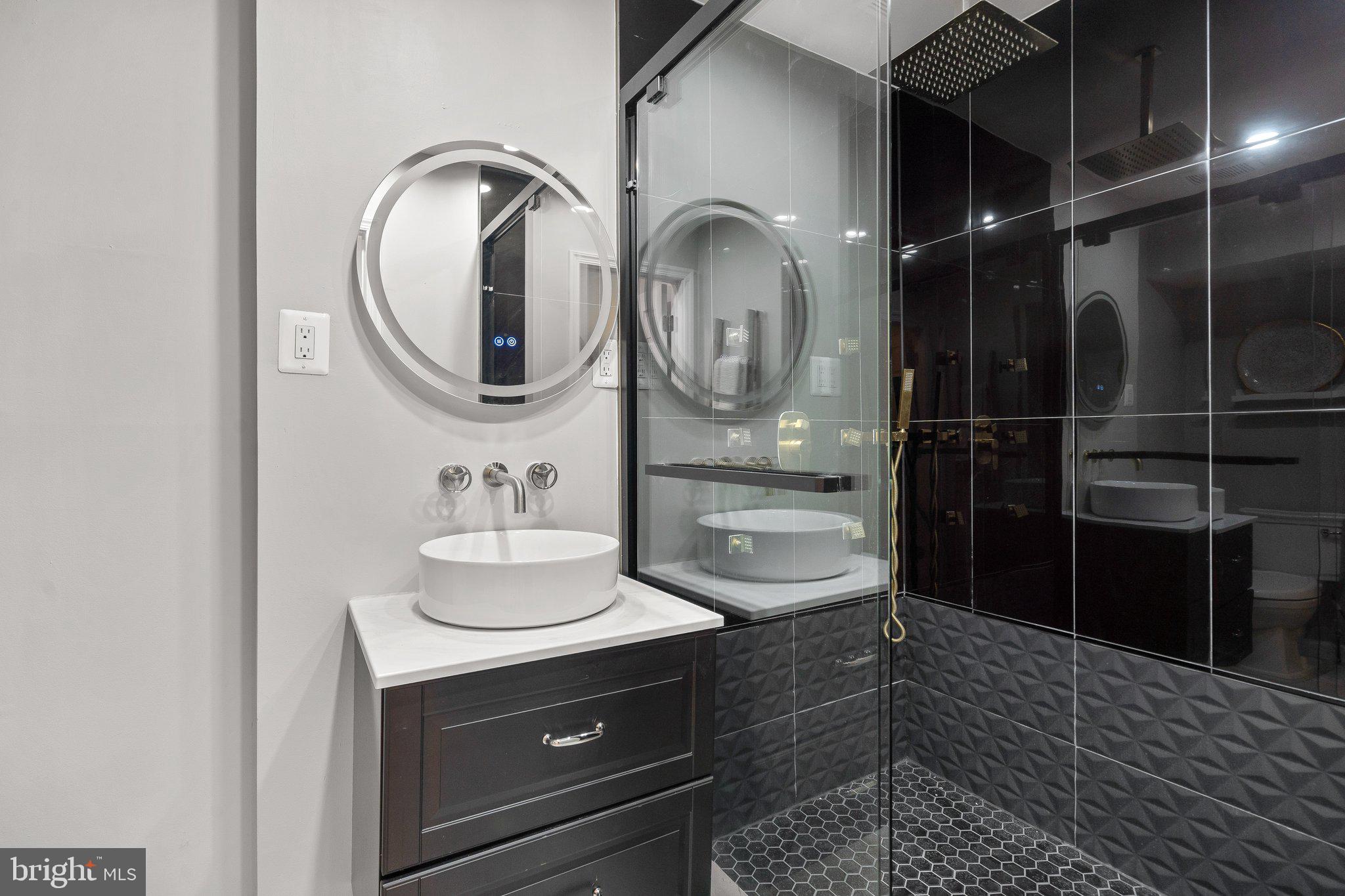 SAWYERS CLUSTER - Residential Lease