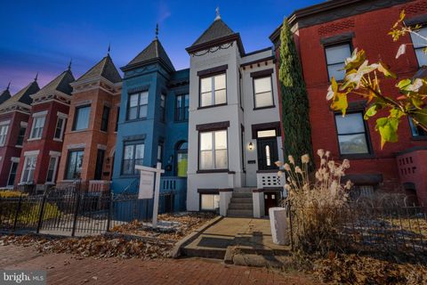 1018 11TH STREET NE WASHINGTON DC 20002