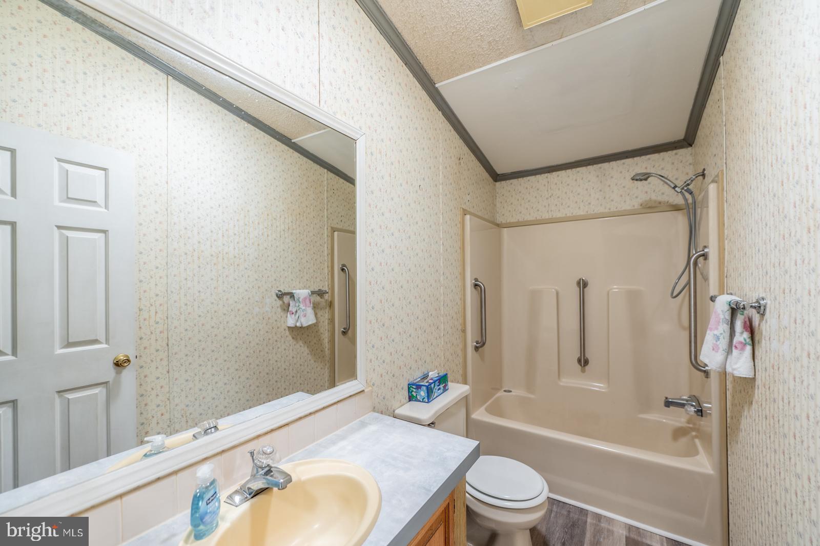 HIDDEN SPRINGS - Residential