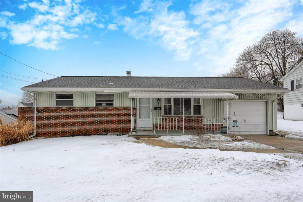 Photo of 439 N Lombard Street, DALLASTOWN, PA 17313 (MLS # PAYK2096422)