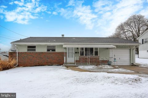 439 N LOMBARD STREET DALLASTOWN PA 17313