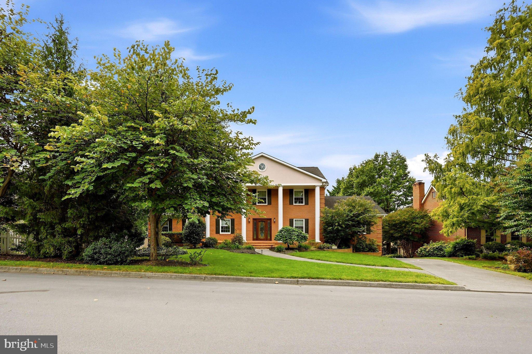 637 TREYS DRIVE