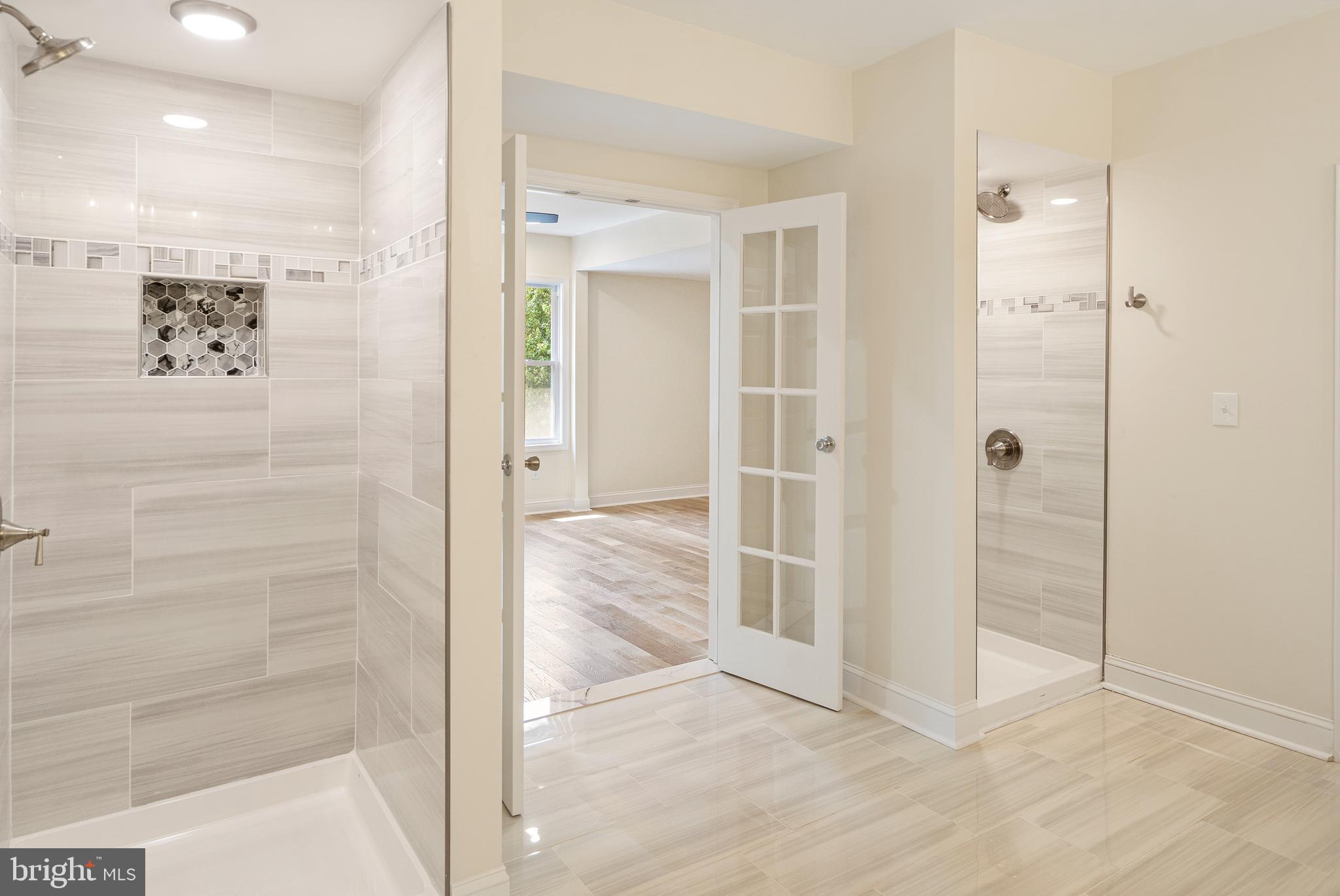 GARWYN OAKS - Residential