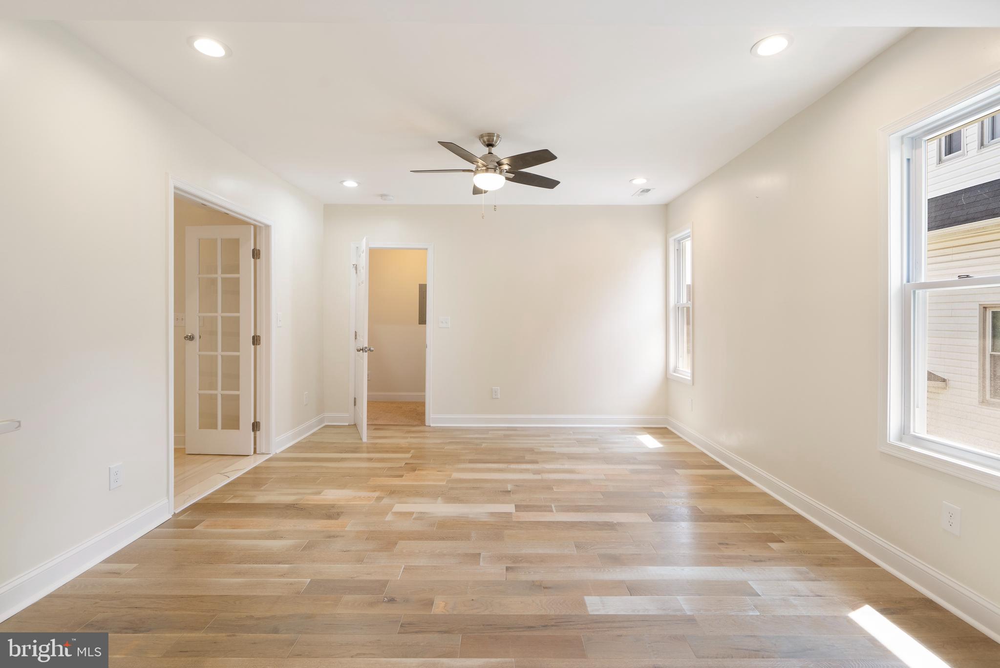 GARWYN OAKS - Residential