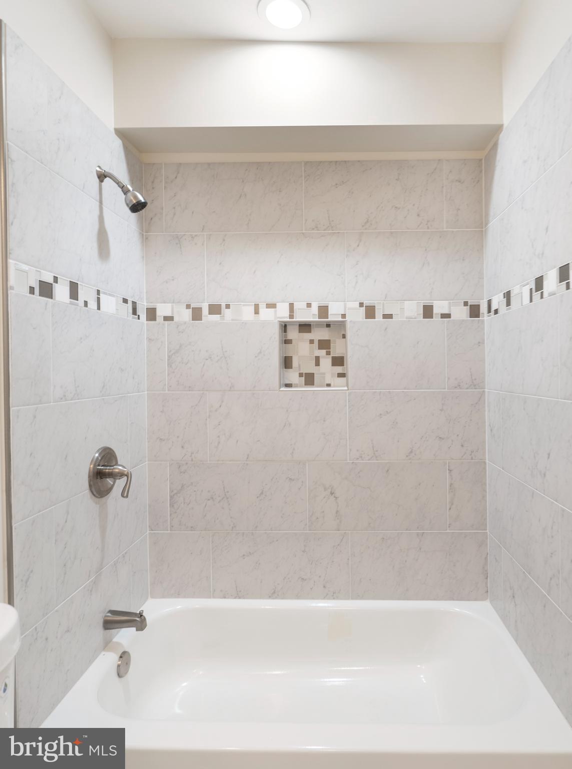 GARWYN OAKS - Residential