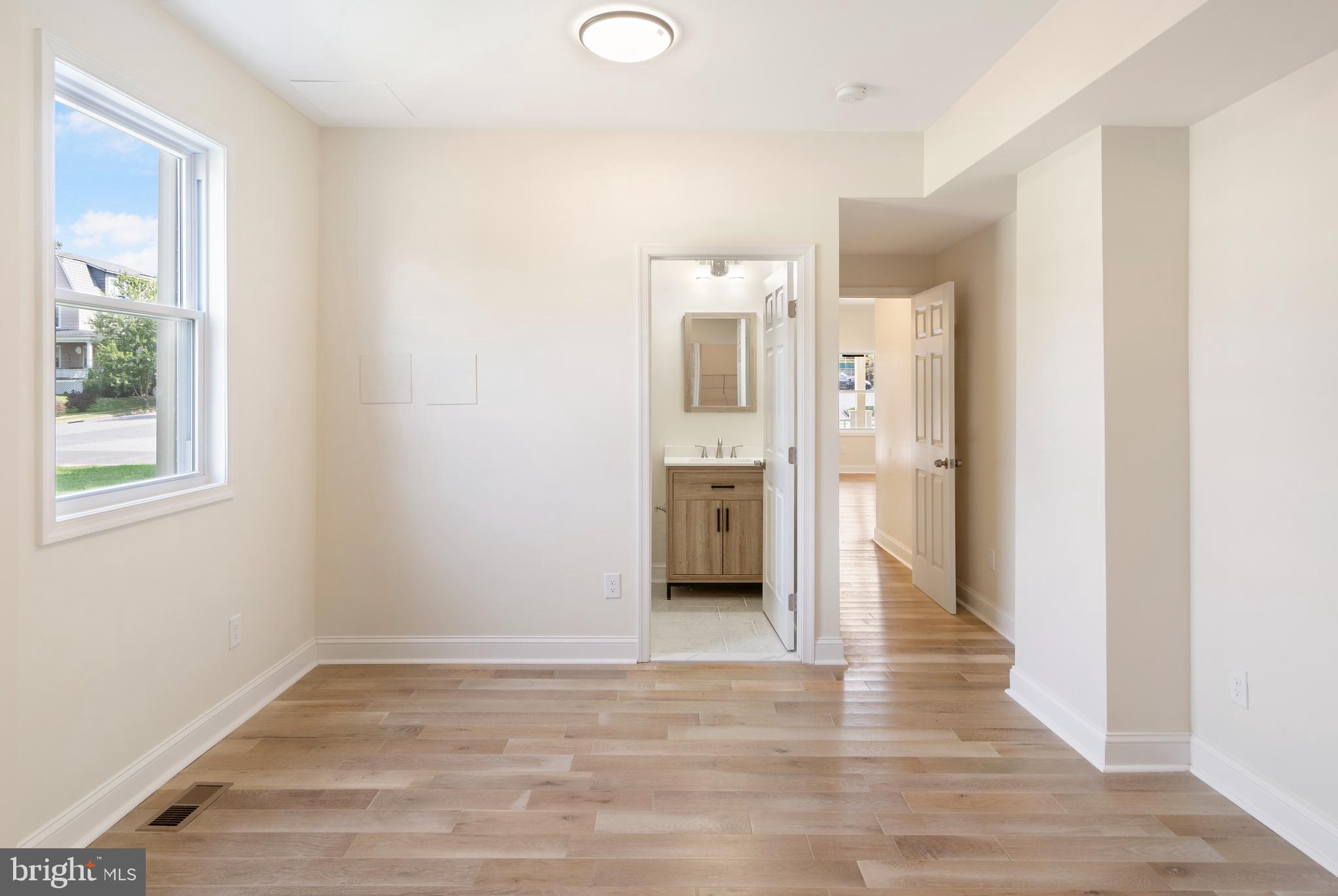 GARWYN OAKS - Residential