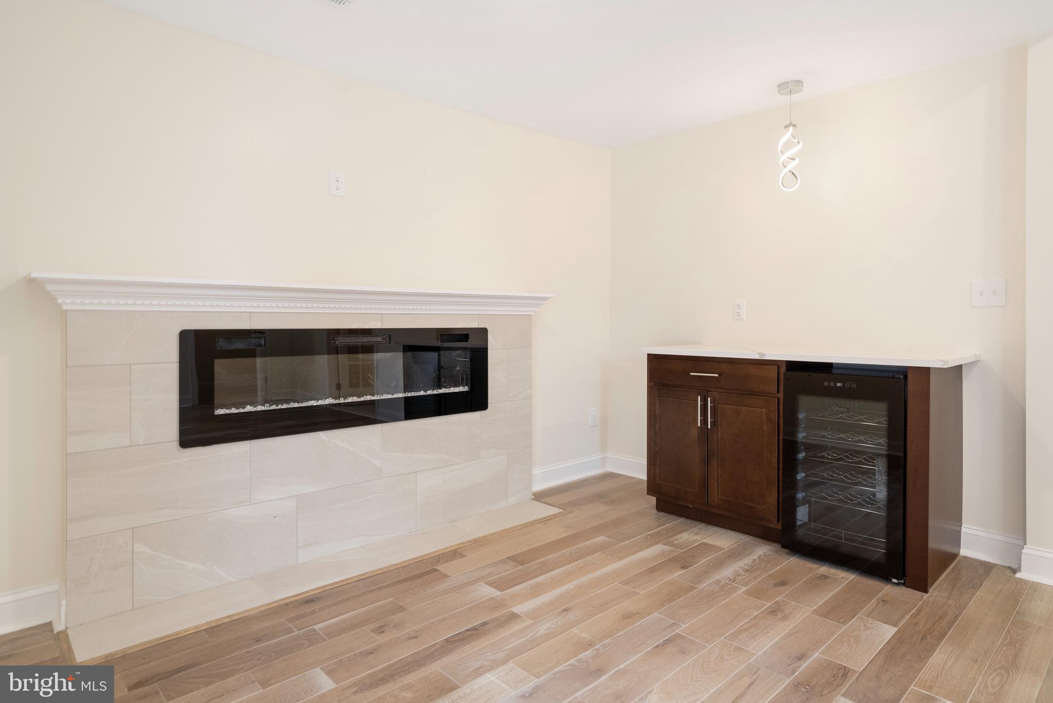 GARWYN OAKS - Residential