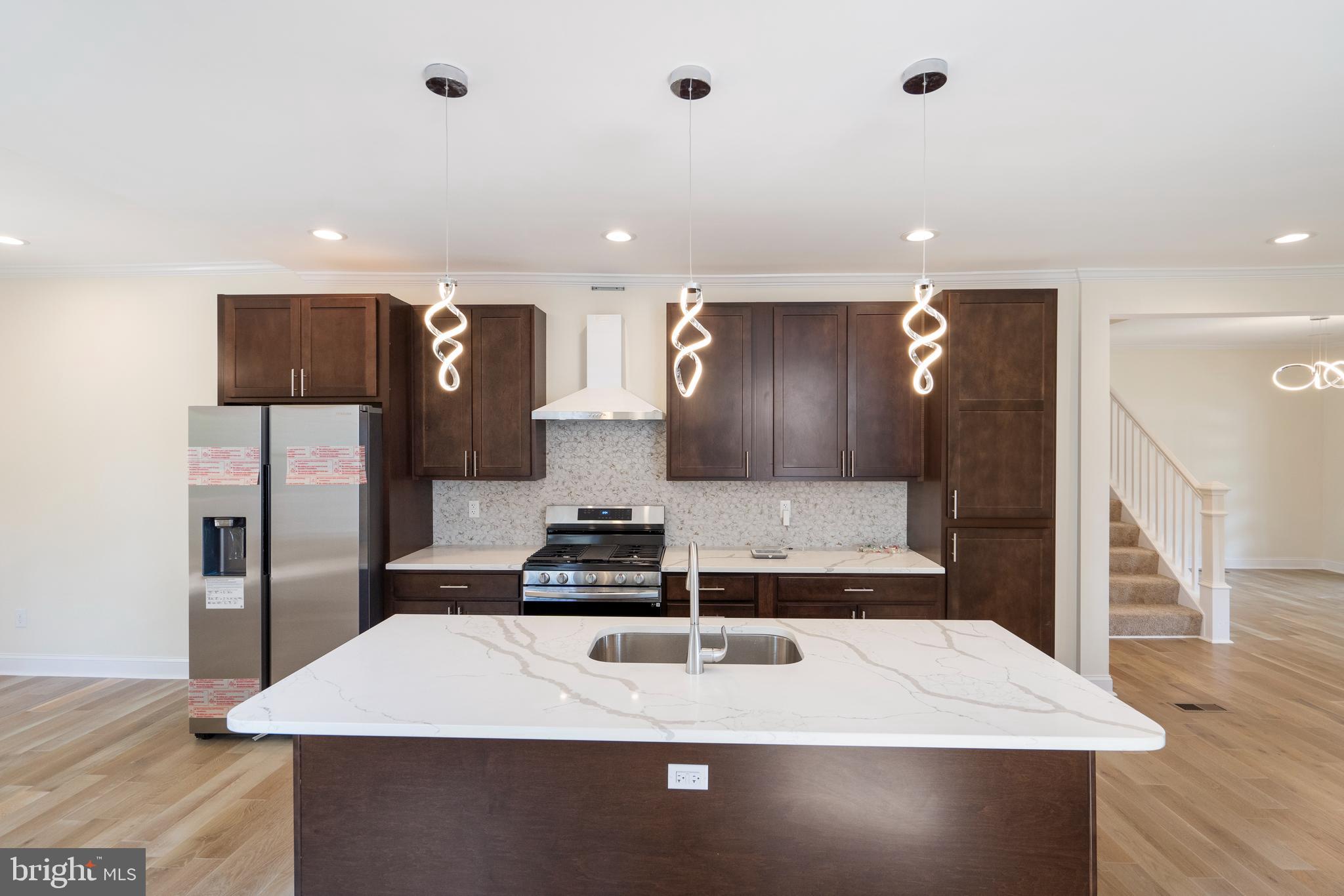 GARWYN OAKS - Residential