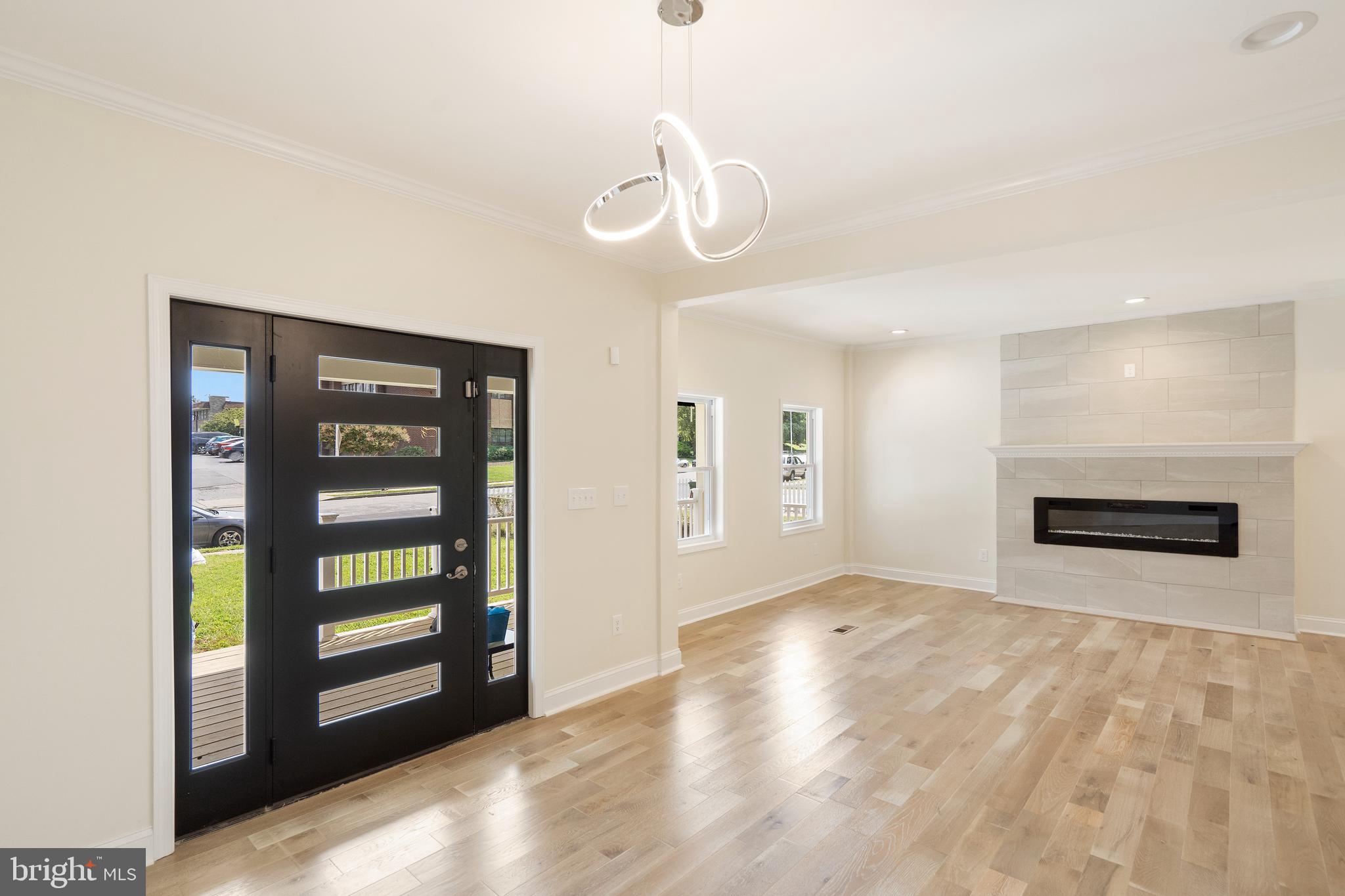 GARWYN OAKS - Residential