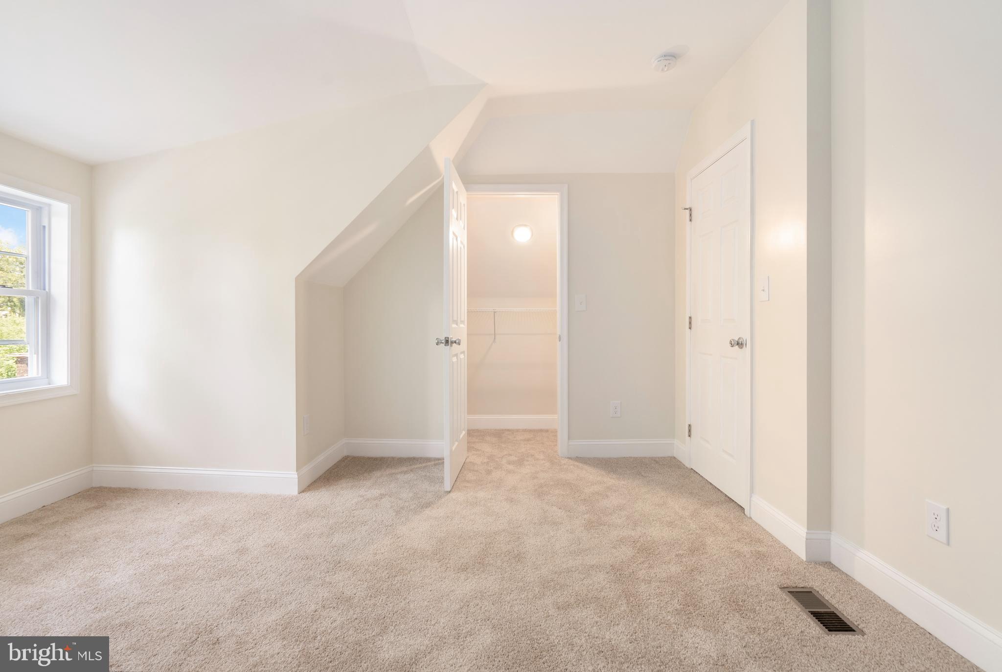 GARWYN OAKS - Residential