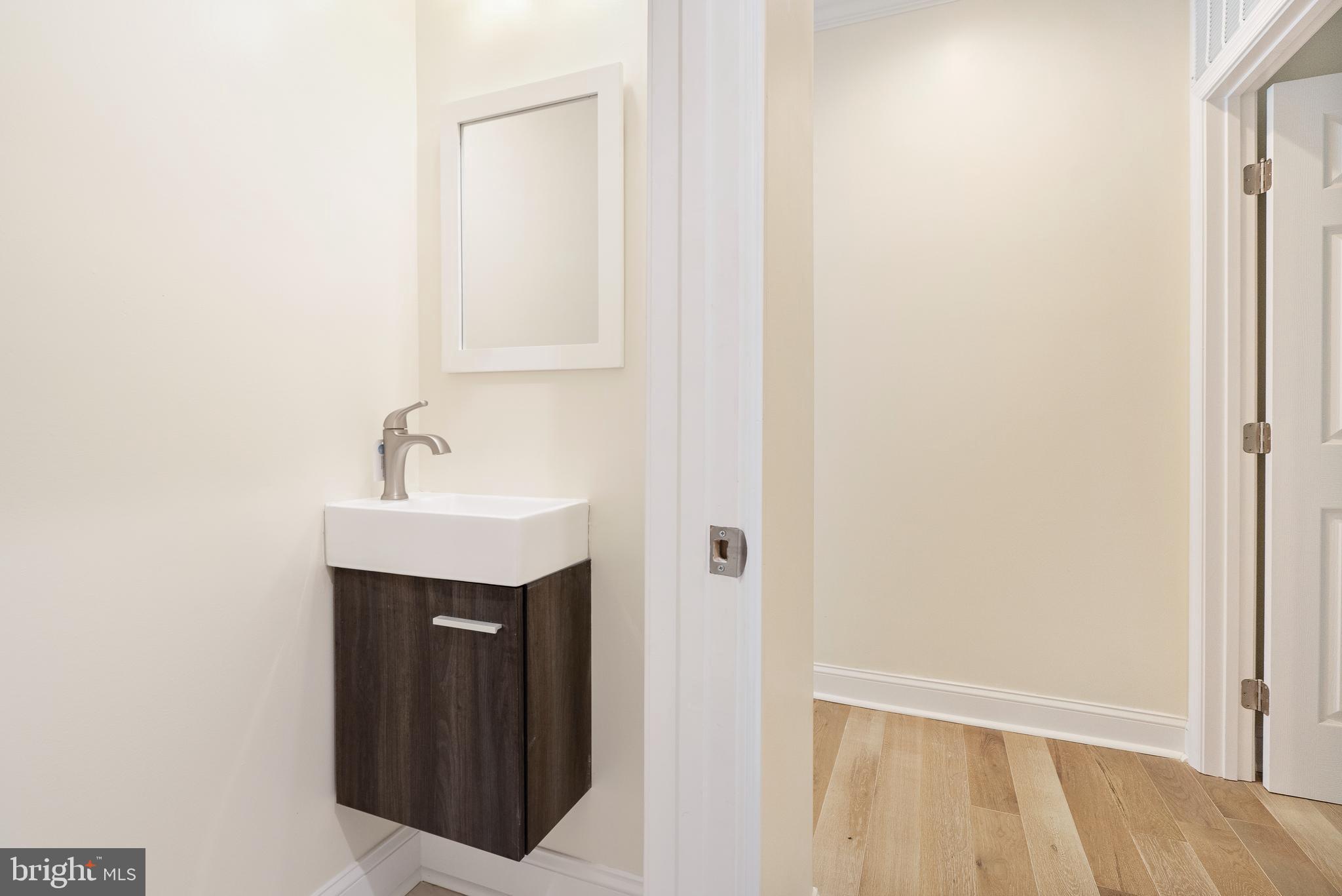 GARWYN OAKS - Residential