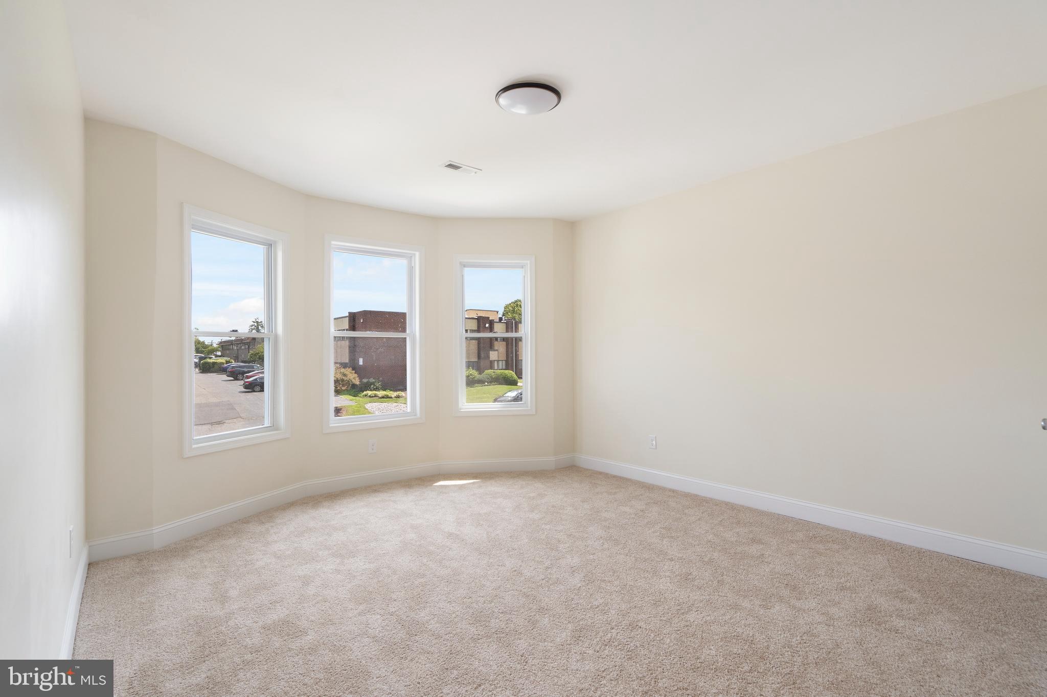 GARWYN OAKS - Residential