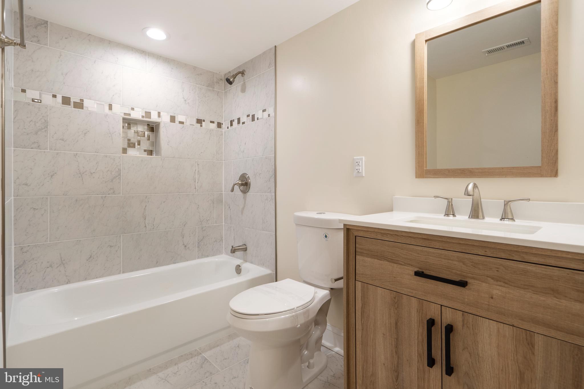 GARWYN OAKS - Residential