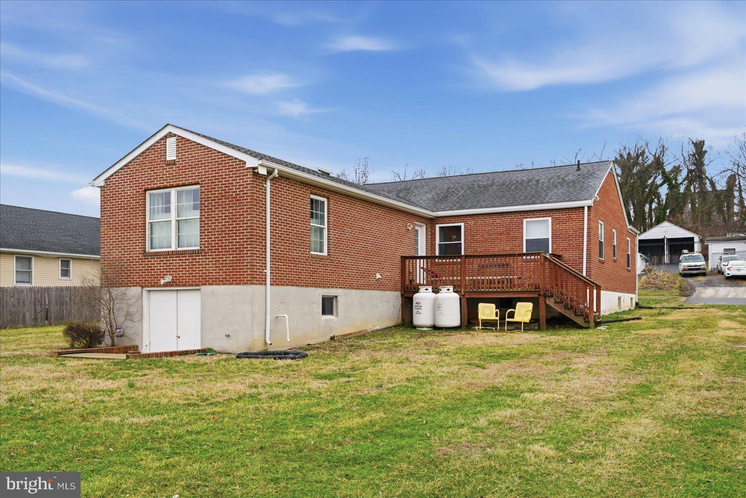 ROYAL VILLAGE - Residential