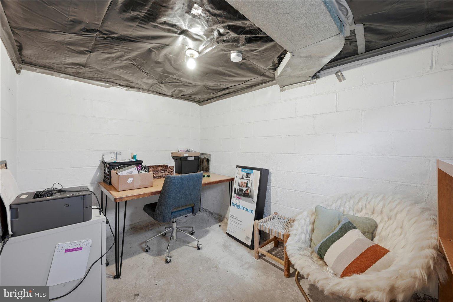 ROYAL VILLAGE - Residential