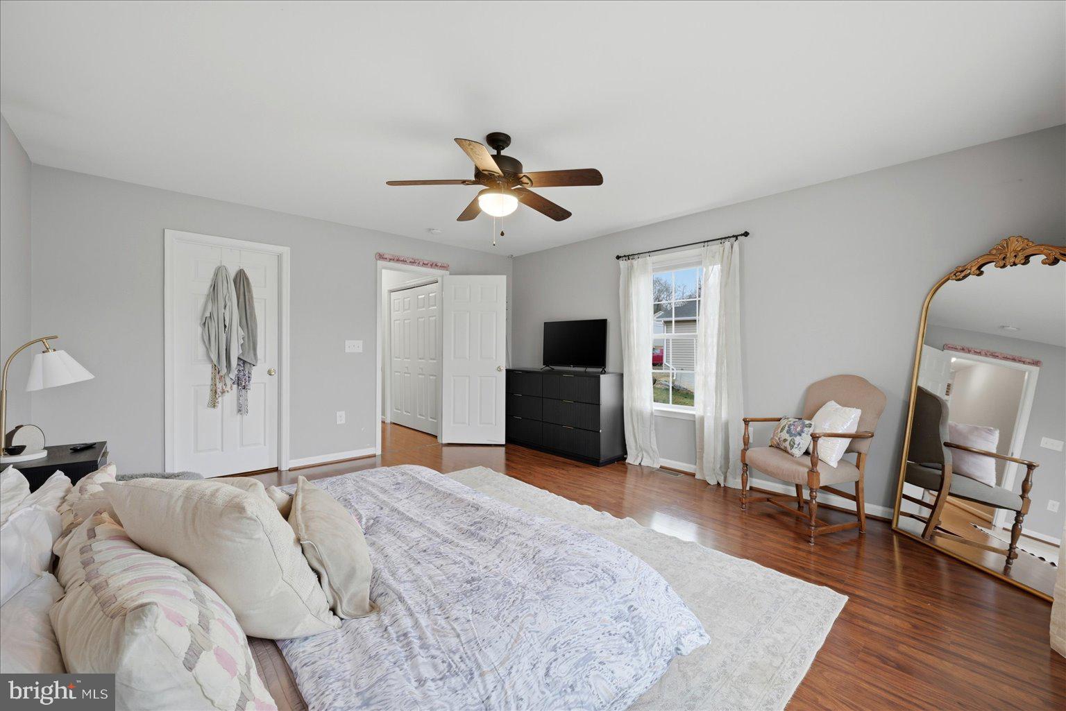 ROYAL VILLAGE - Residential