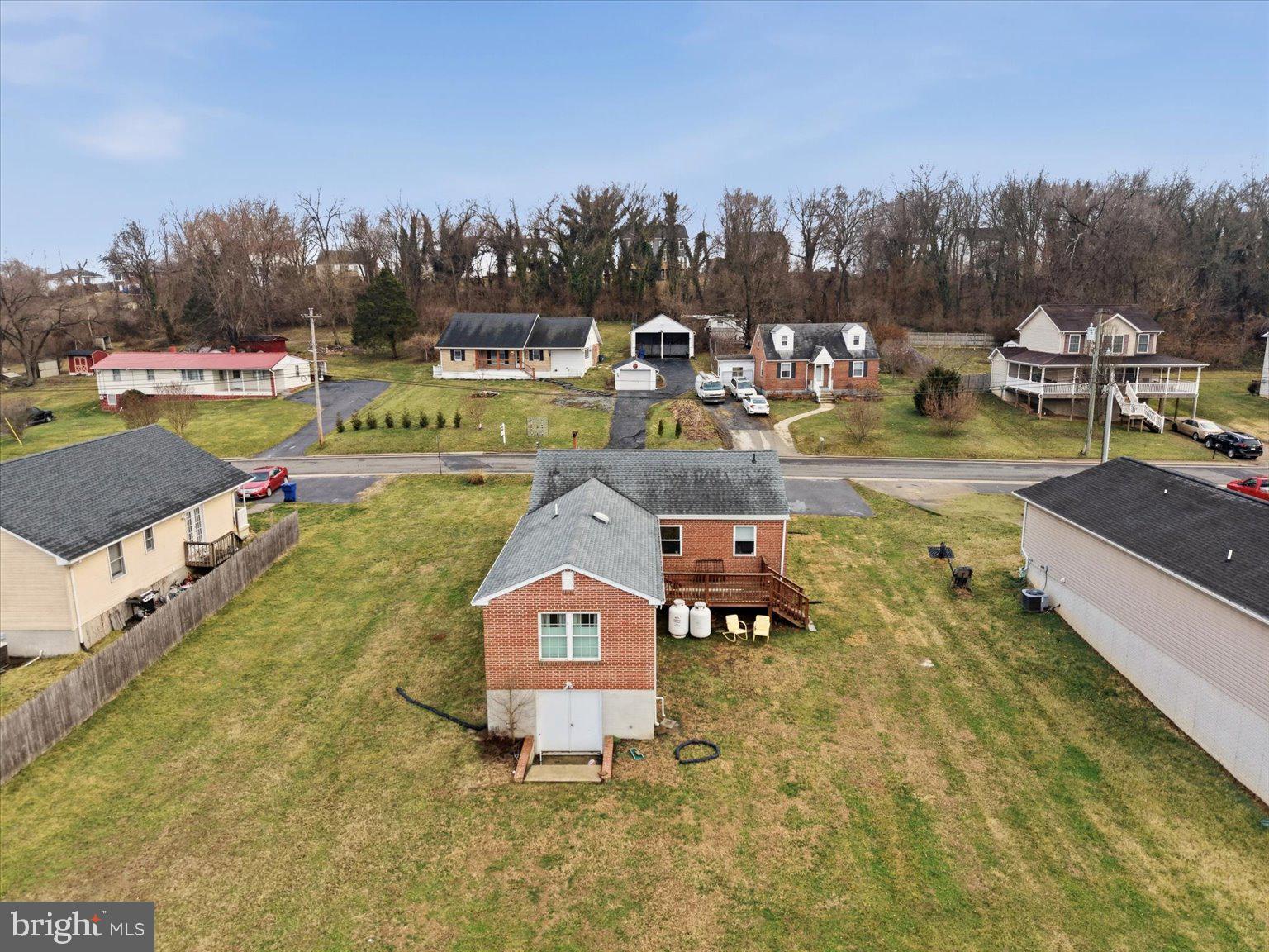 ROYAL VILLAGE - Residential