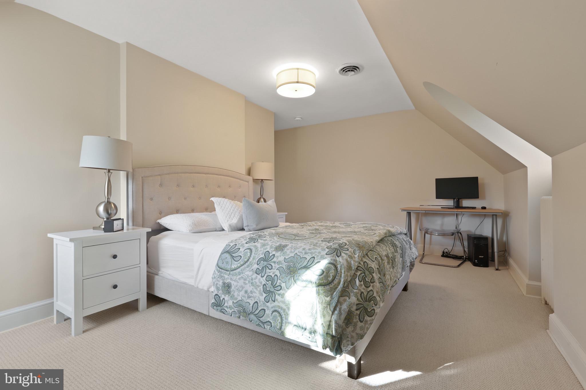 GREATER HOMELAND HISTORIC DISTRICT - Residential