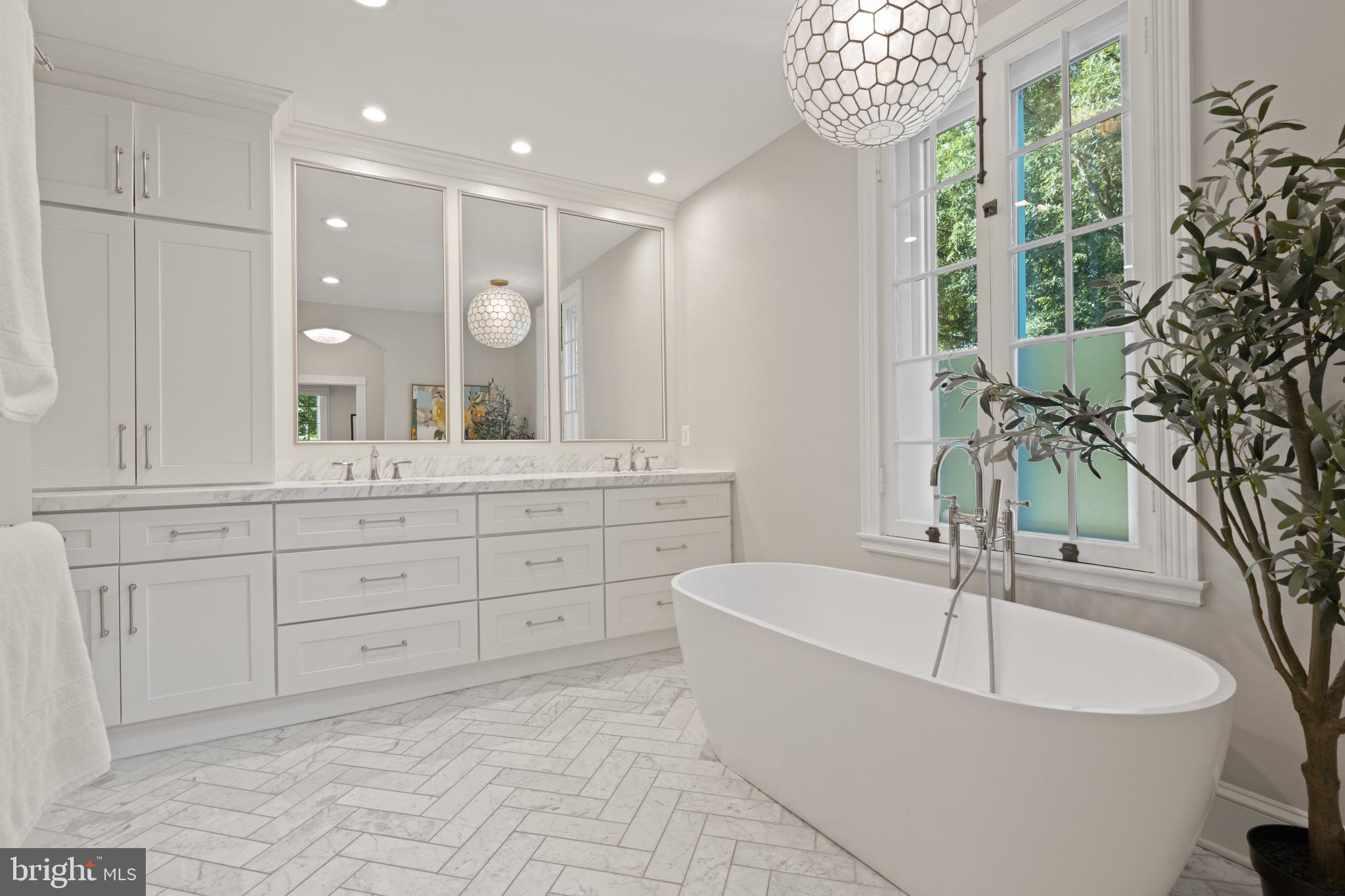 GREATER HOMELAND HISTORIC DISTRICT - Residential