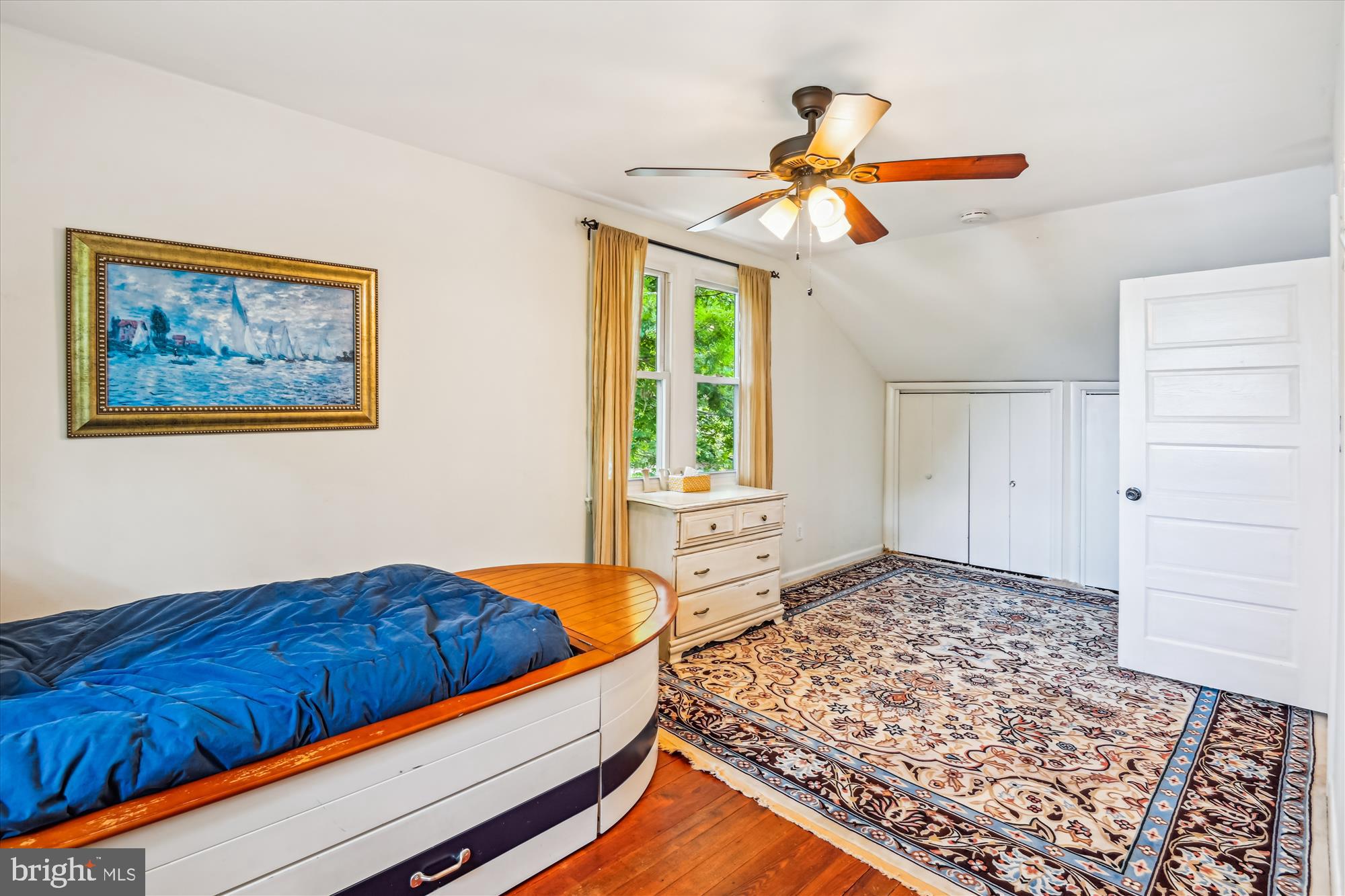 EDGEWATER BEACH - Residential