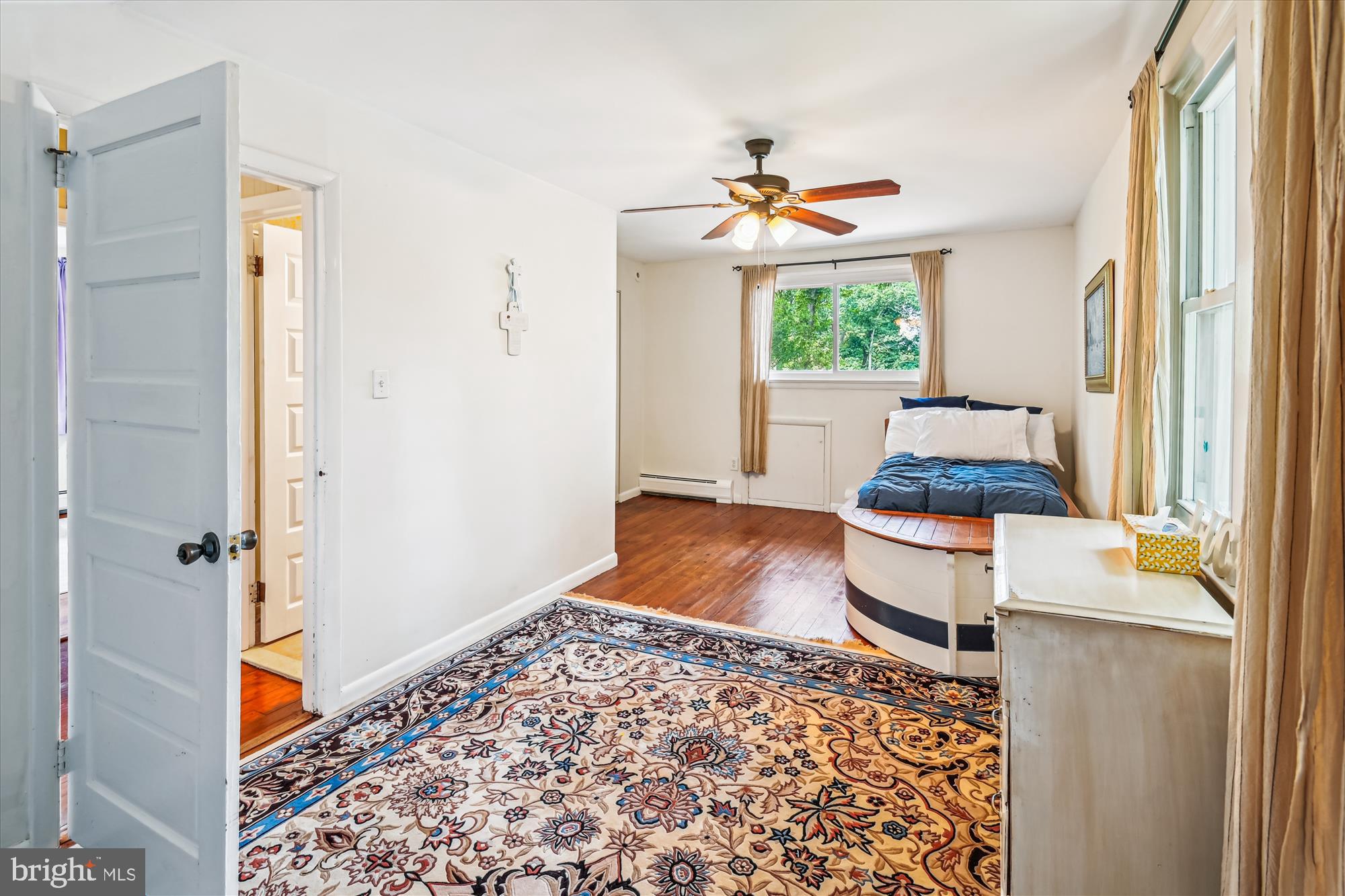 EDGEWATER BEACH - Residential