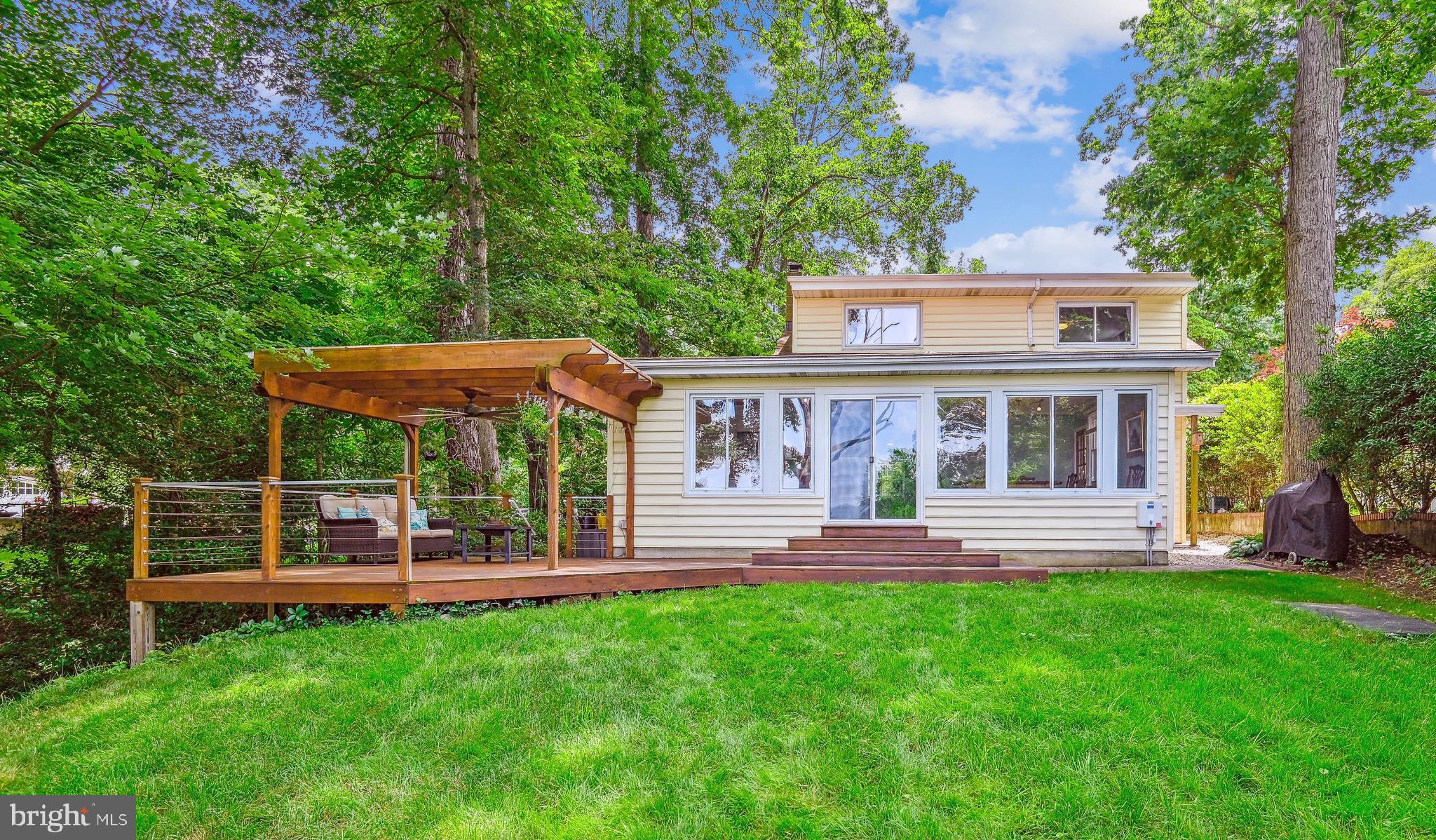 EDGEWATER BEACH - Residential