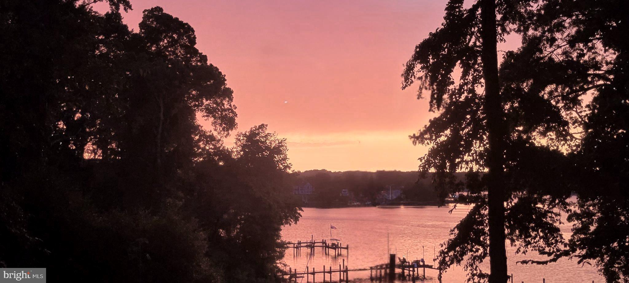 EDGEWATER BEACH - Residential