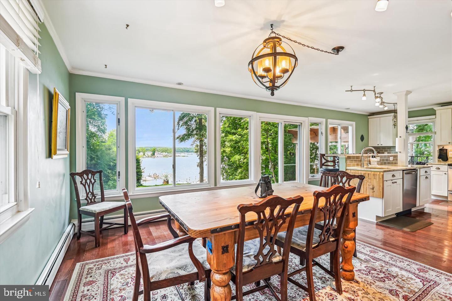 EDGEWATER BEACH - Residential