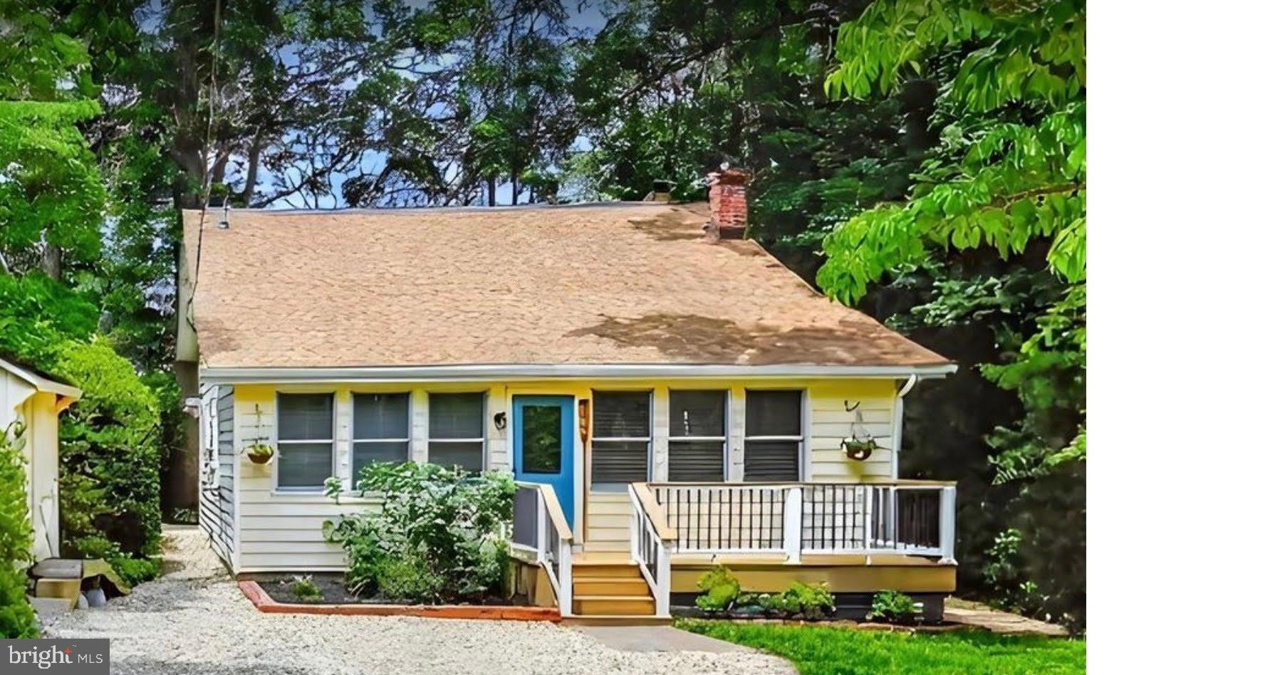 EDGEWATER BEACH - Residential