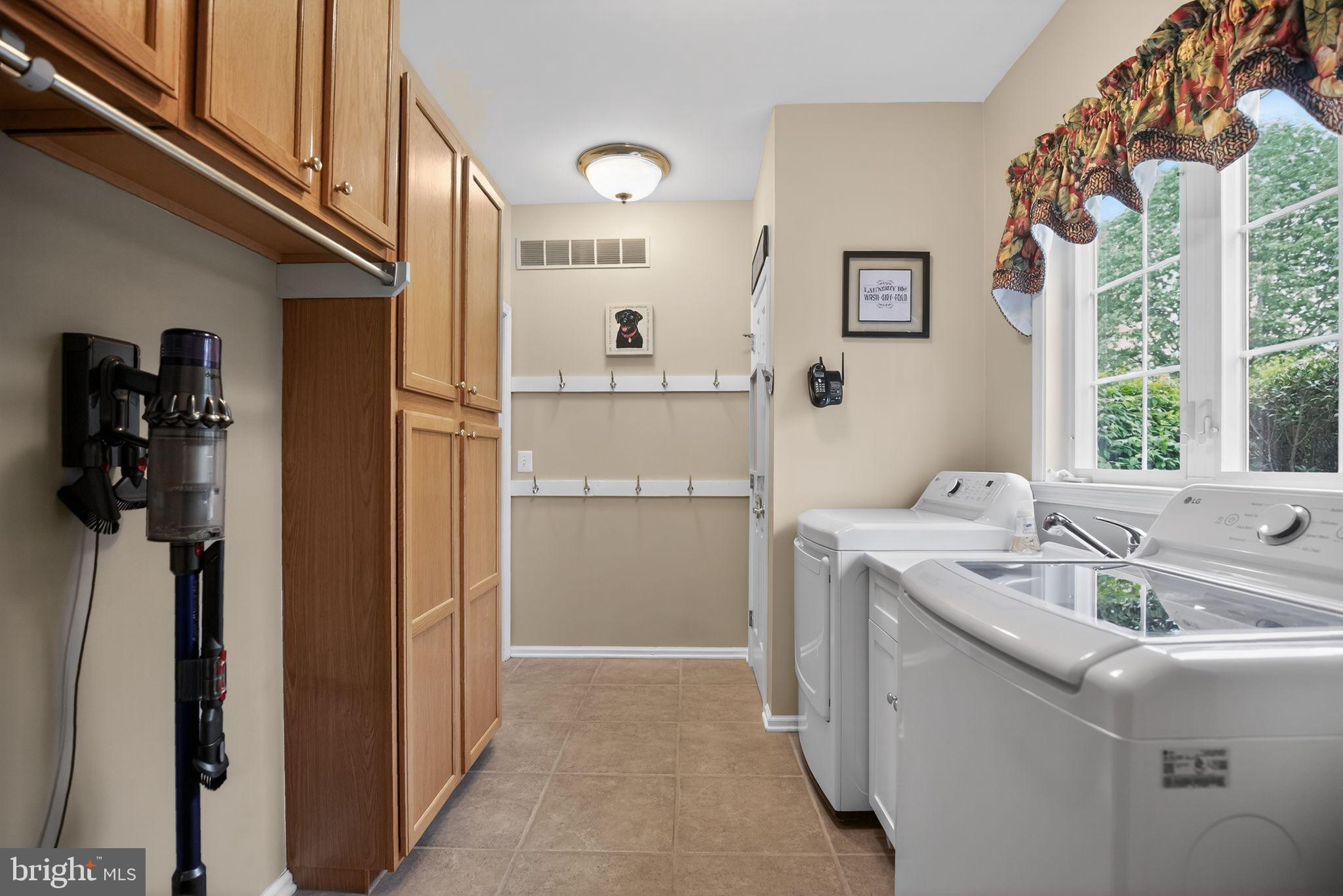 CHESTNUT CREEK - Residential