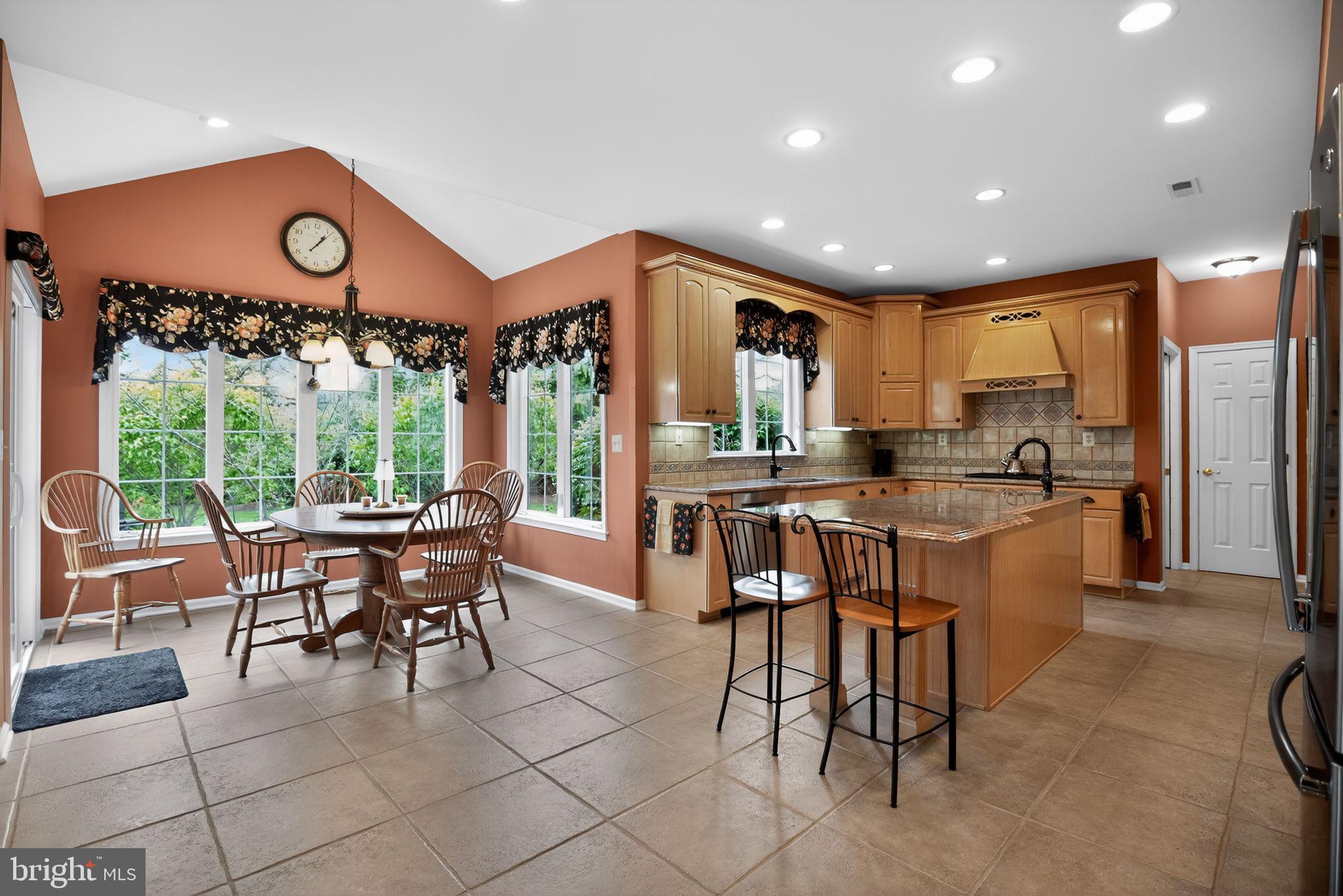 CHESTNUT CREEK - Residential