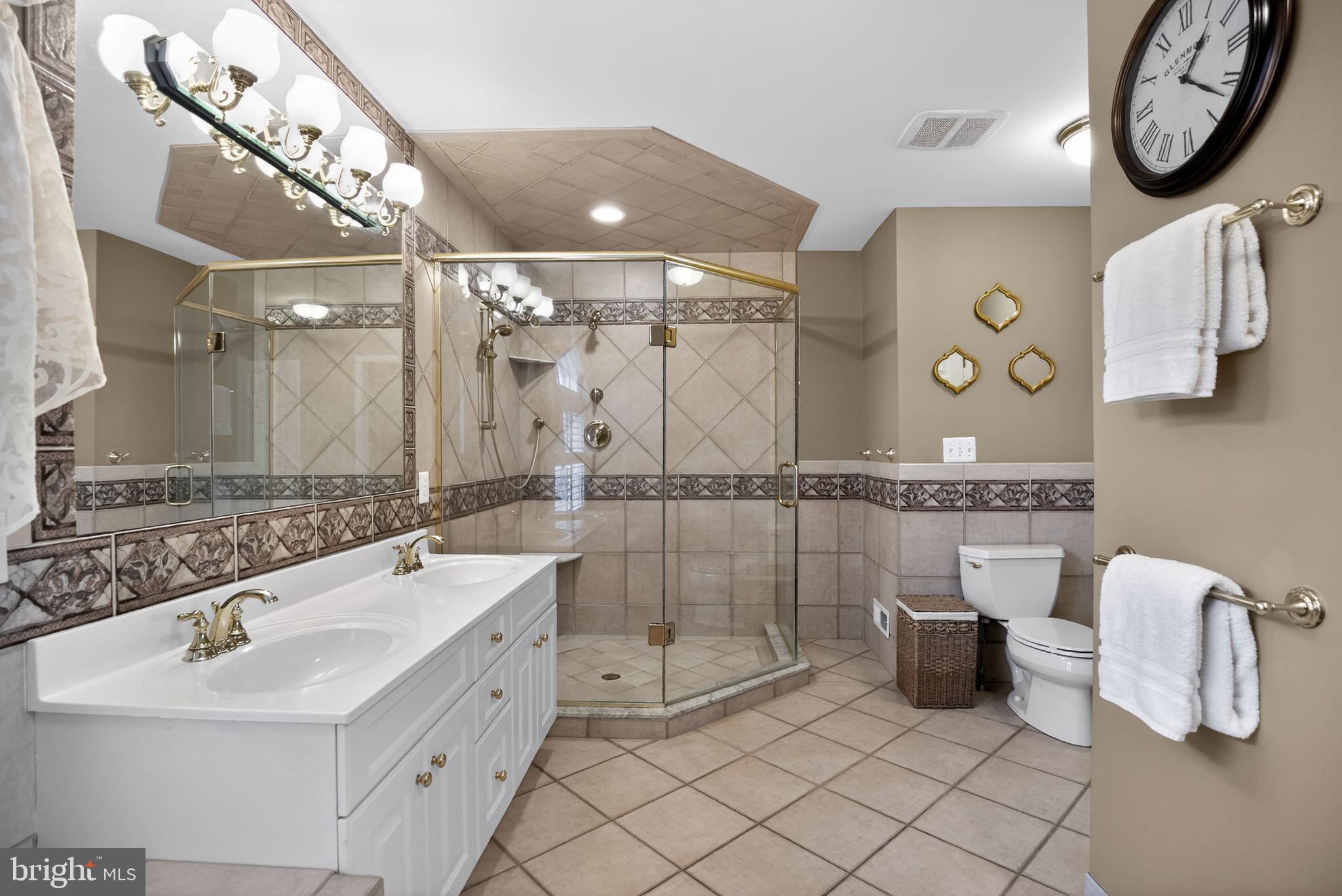 CHESTNUT CREEK - Residential