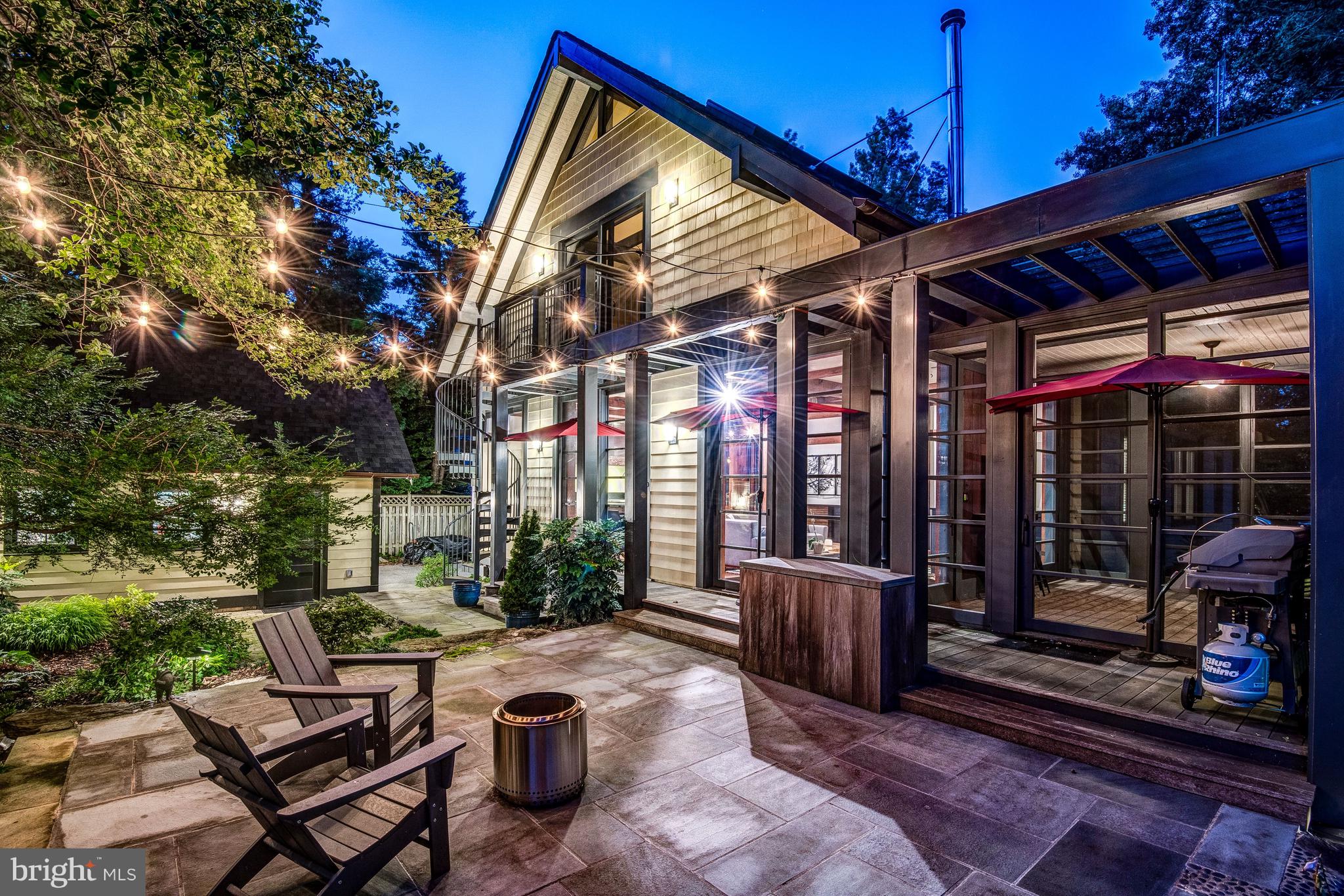 ENGLISH VILLAGE - Residential