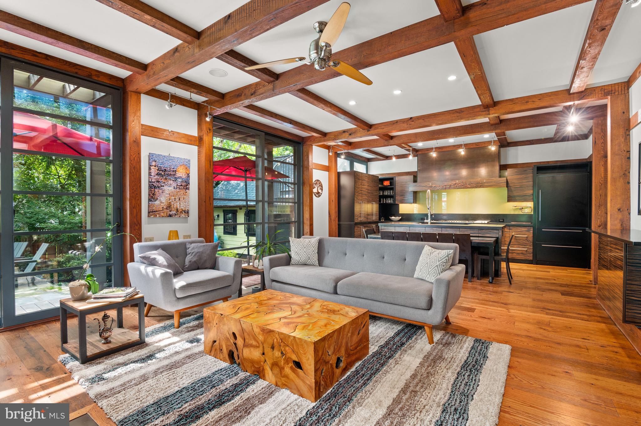 ENGLISH VILLAGE - Residential