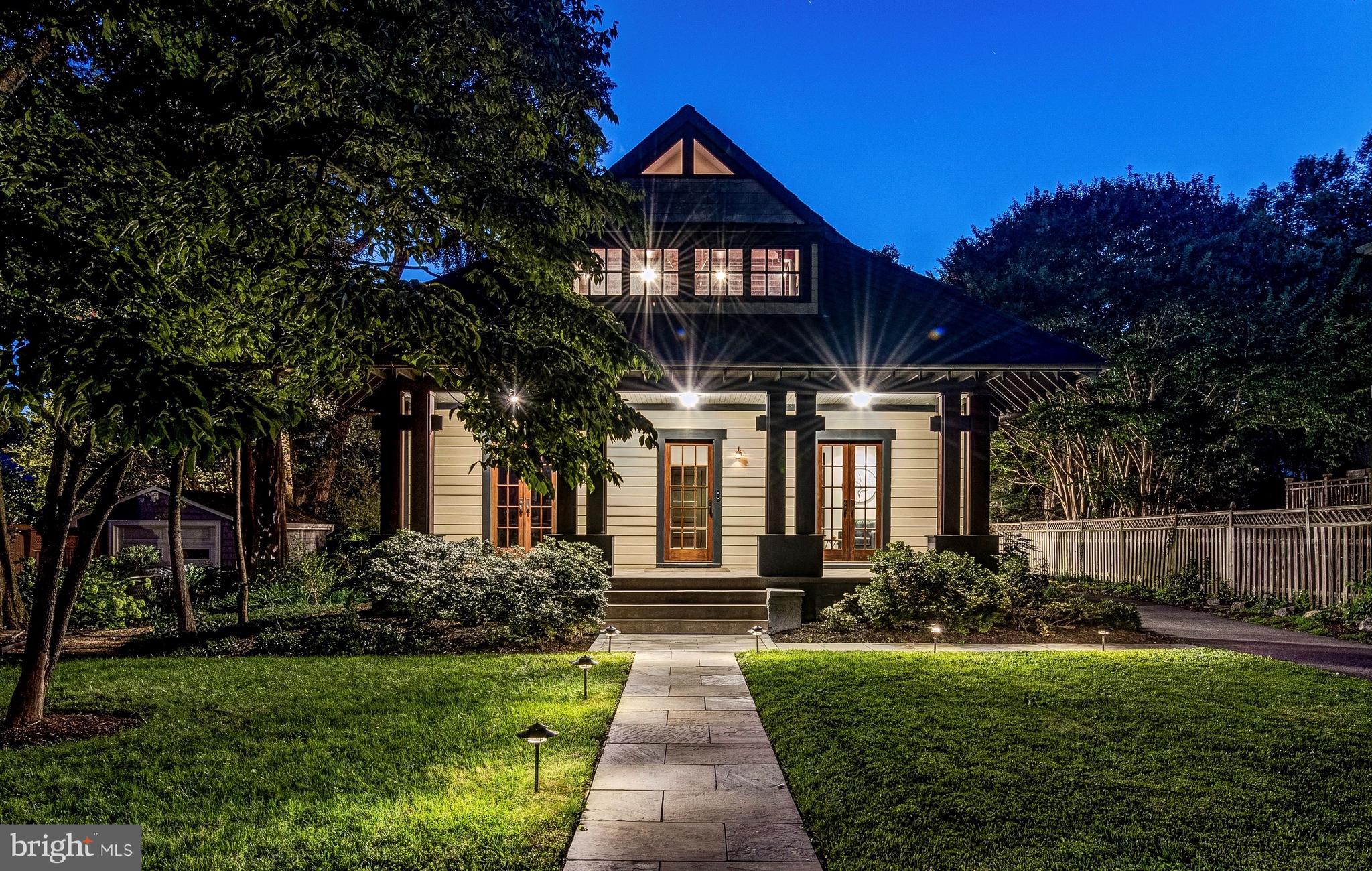 ENGLISH VILLAGE - Residential