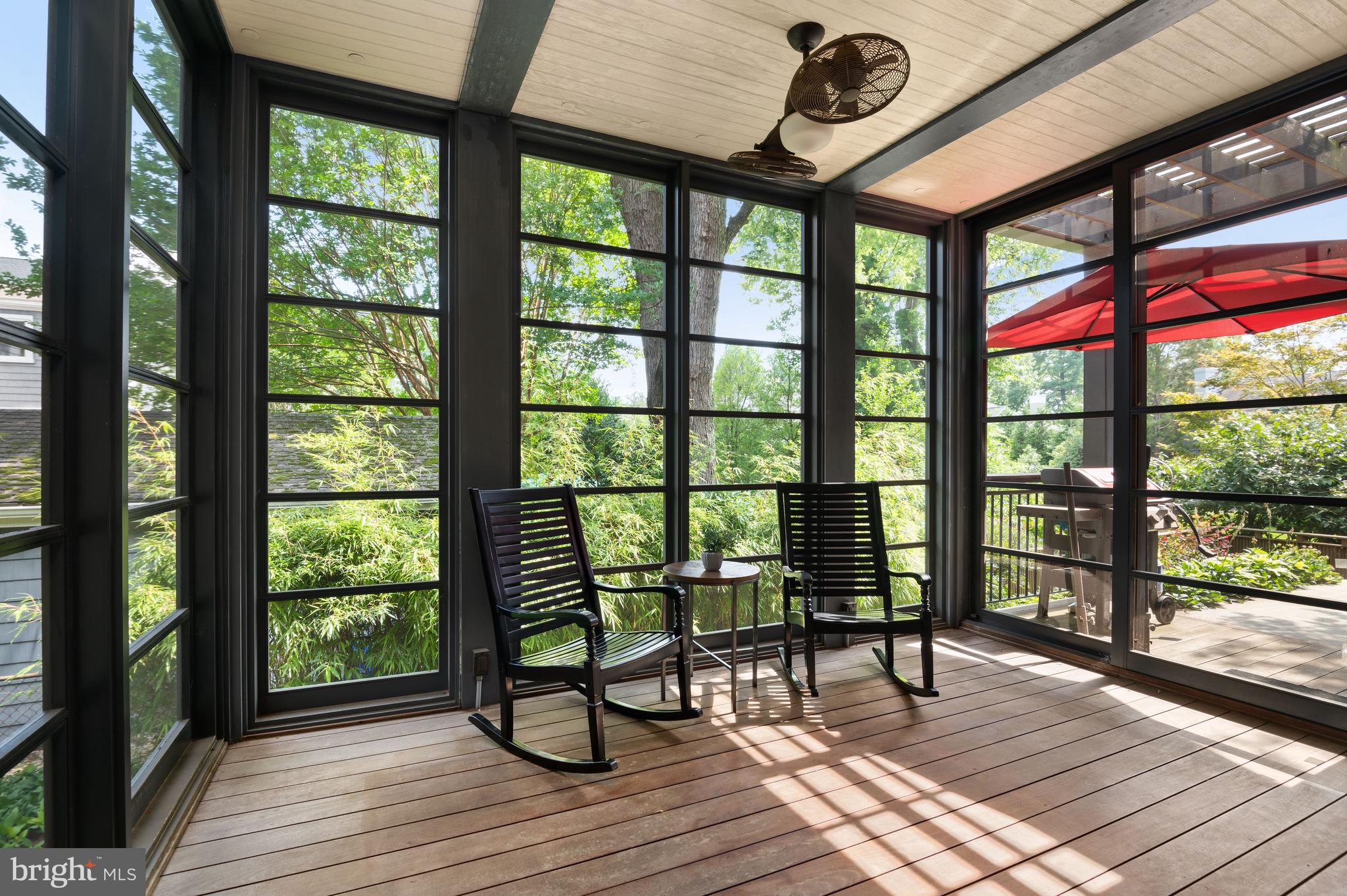 ENGLISH VILLAGE - Residential