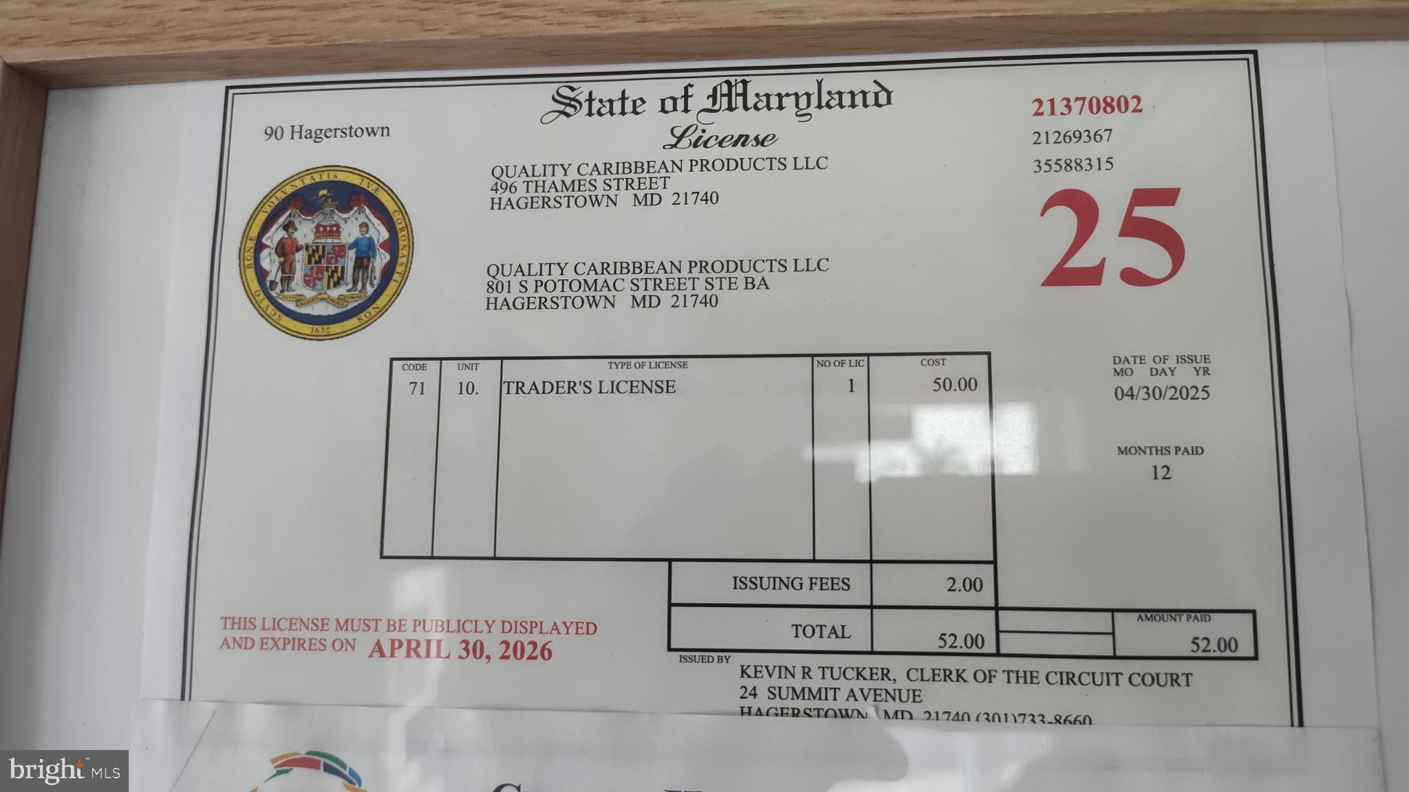 Main image without alt text