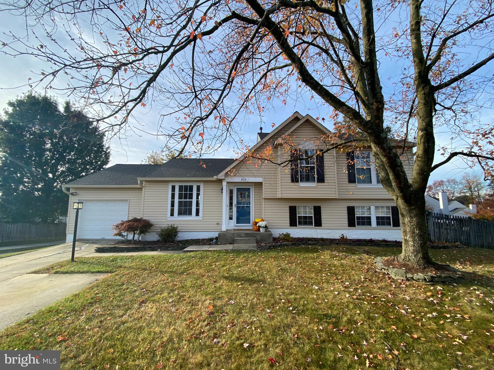 Listed and under contract simultaneously.