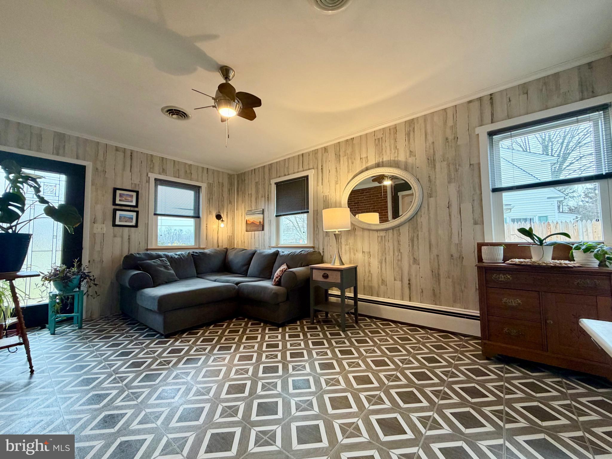 CENTREVILLE HEIGHTS - Residential