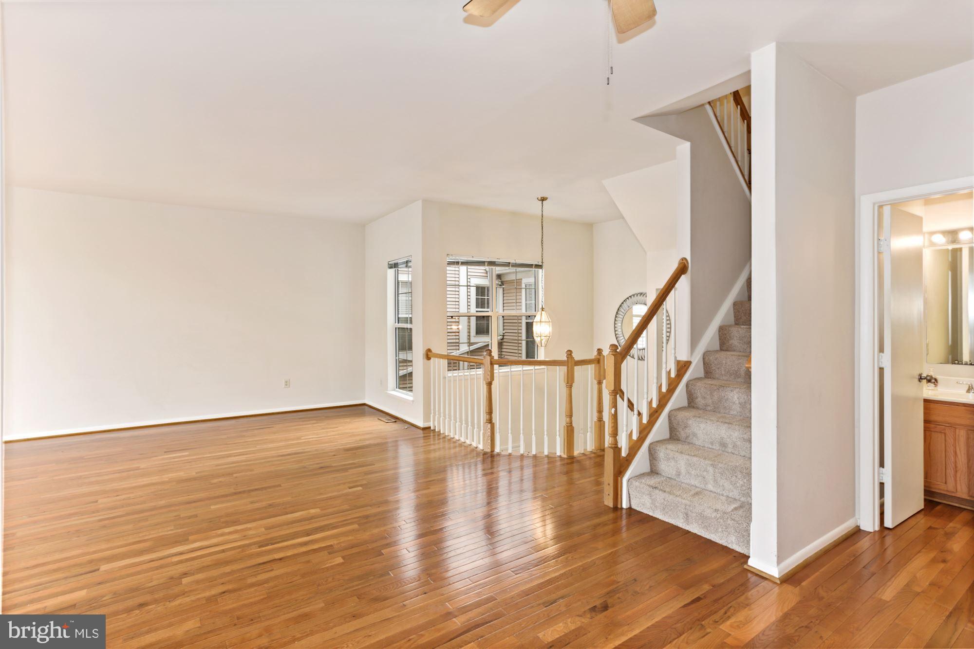 ASHBURN VILLAGE - Residential