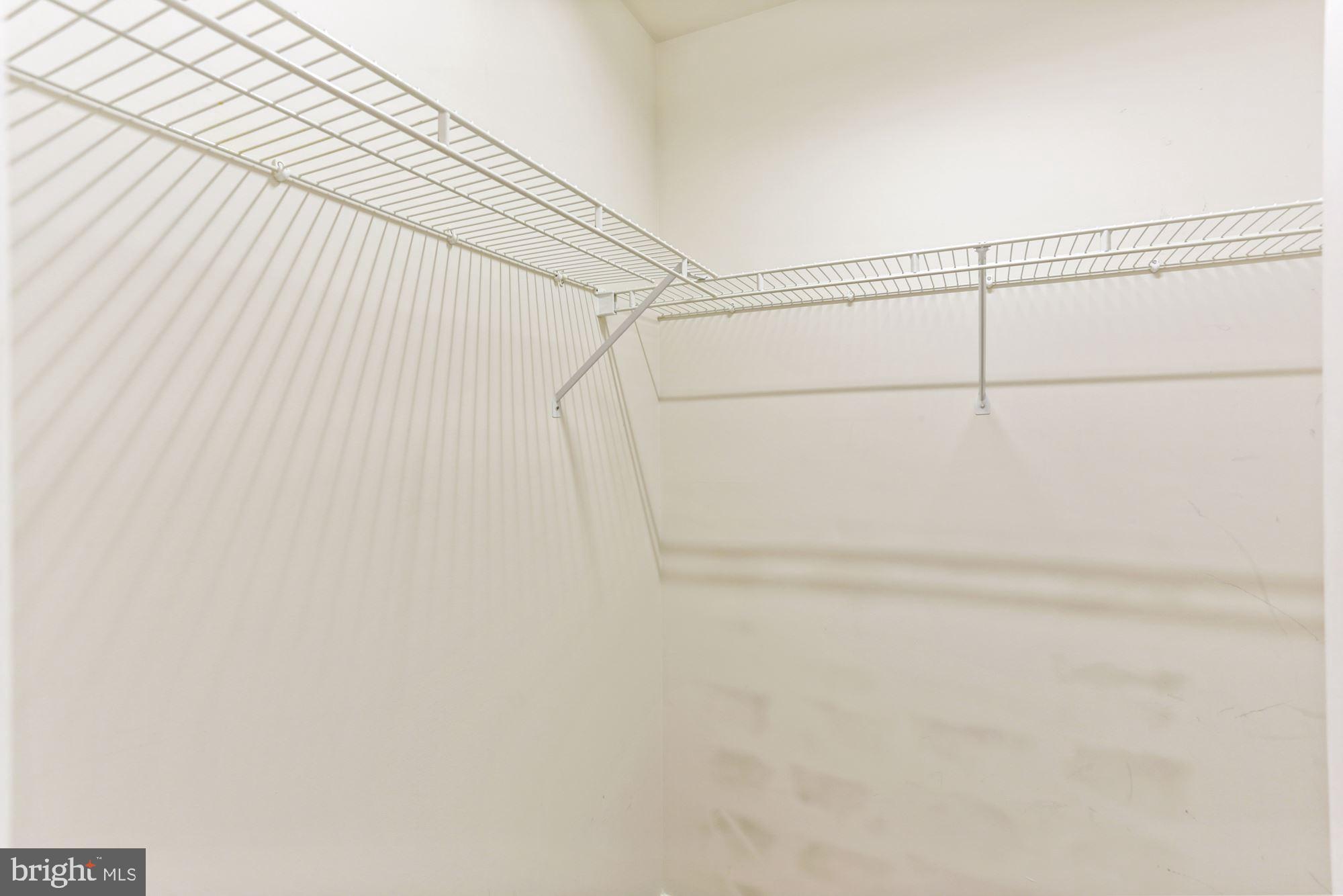 ASHBURN VILLAGE - Residential