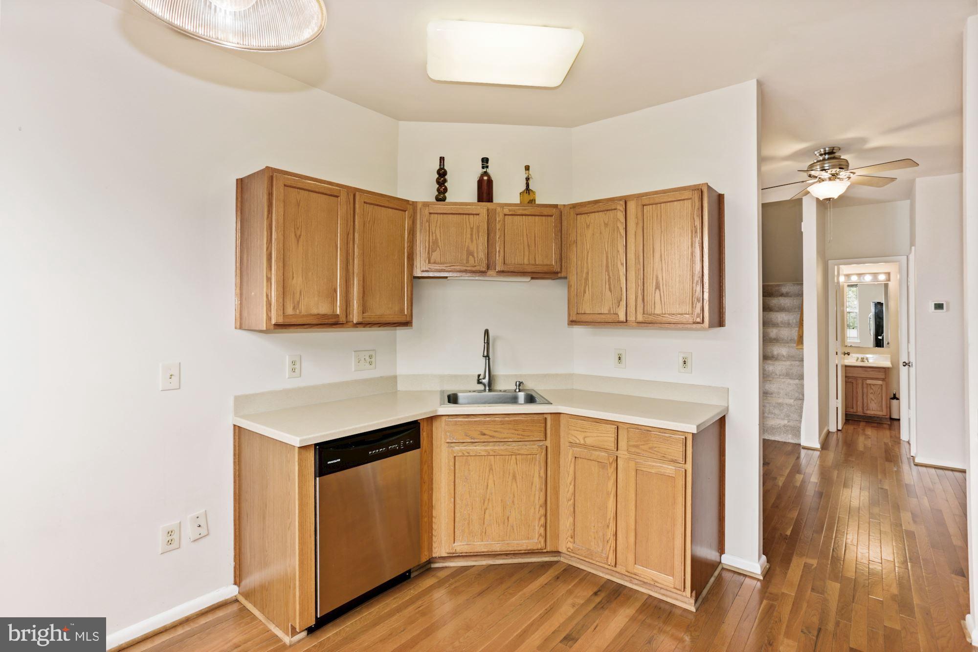 ASHBURN VILLAGE - Residential