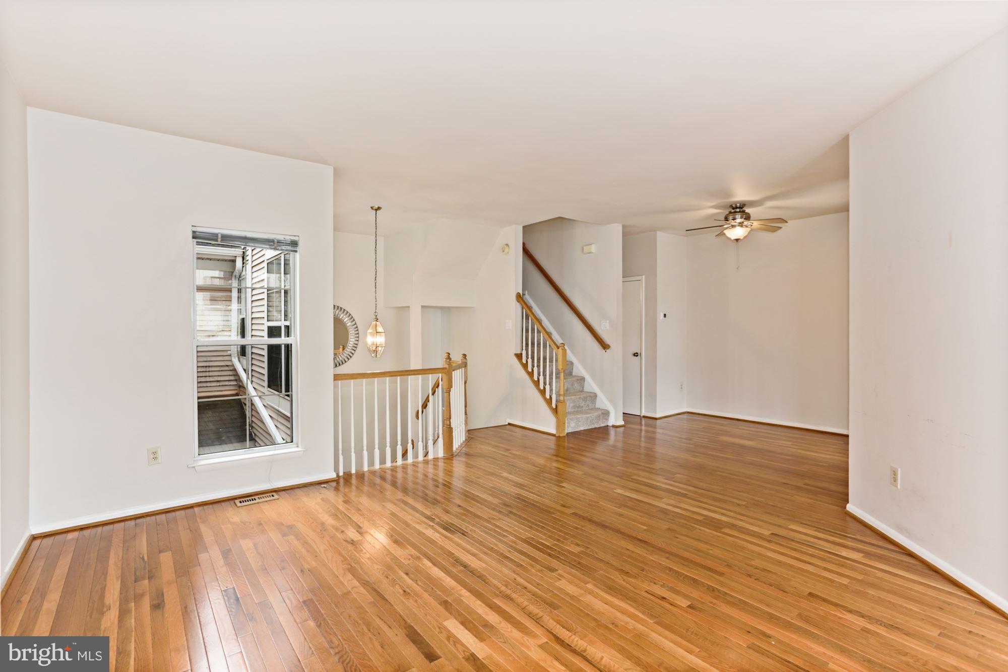 ASHBURN VILLAGE - Residential