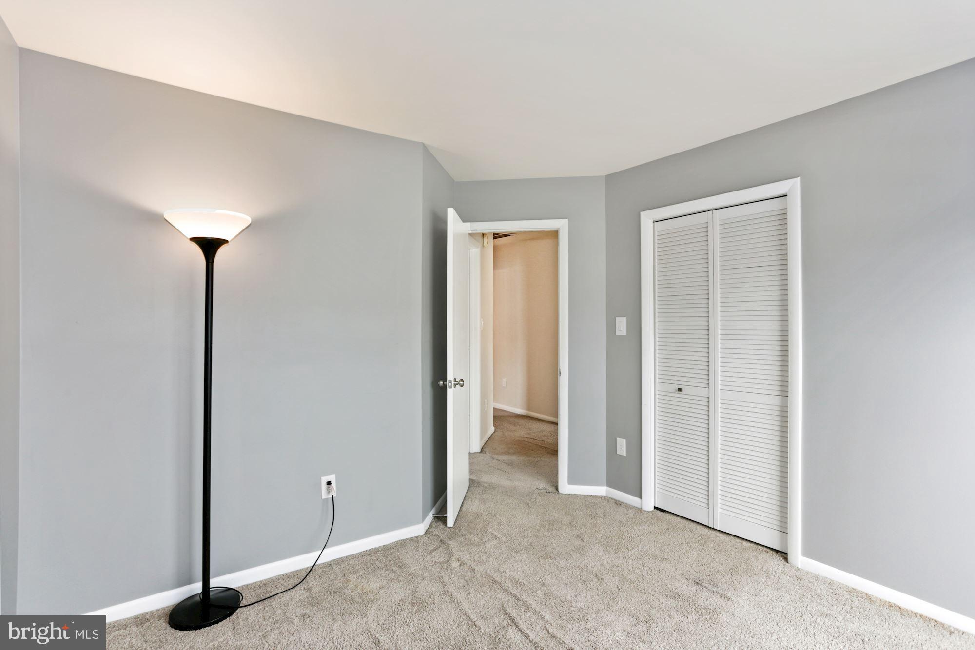 ASHBURN VILLAGE - Residential